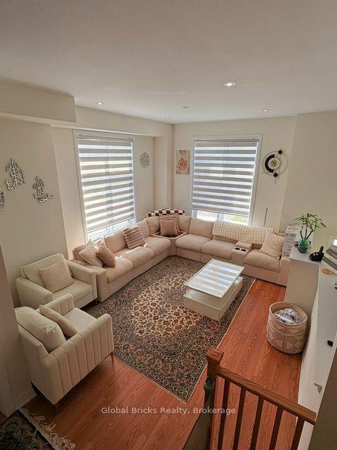 64 Seine Lane E, Richmond Hill — Townhouse for lease, photo 1