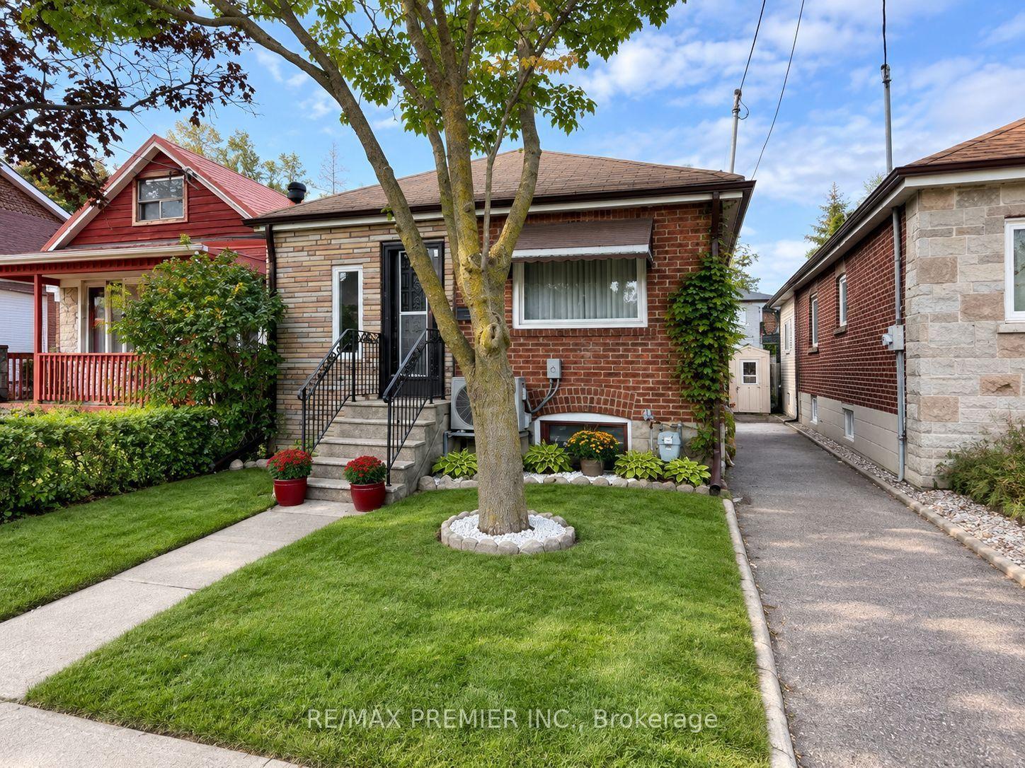 34 Rutherford Avenue, Toronto — Detached for sale, photo 1