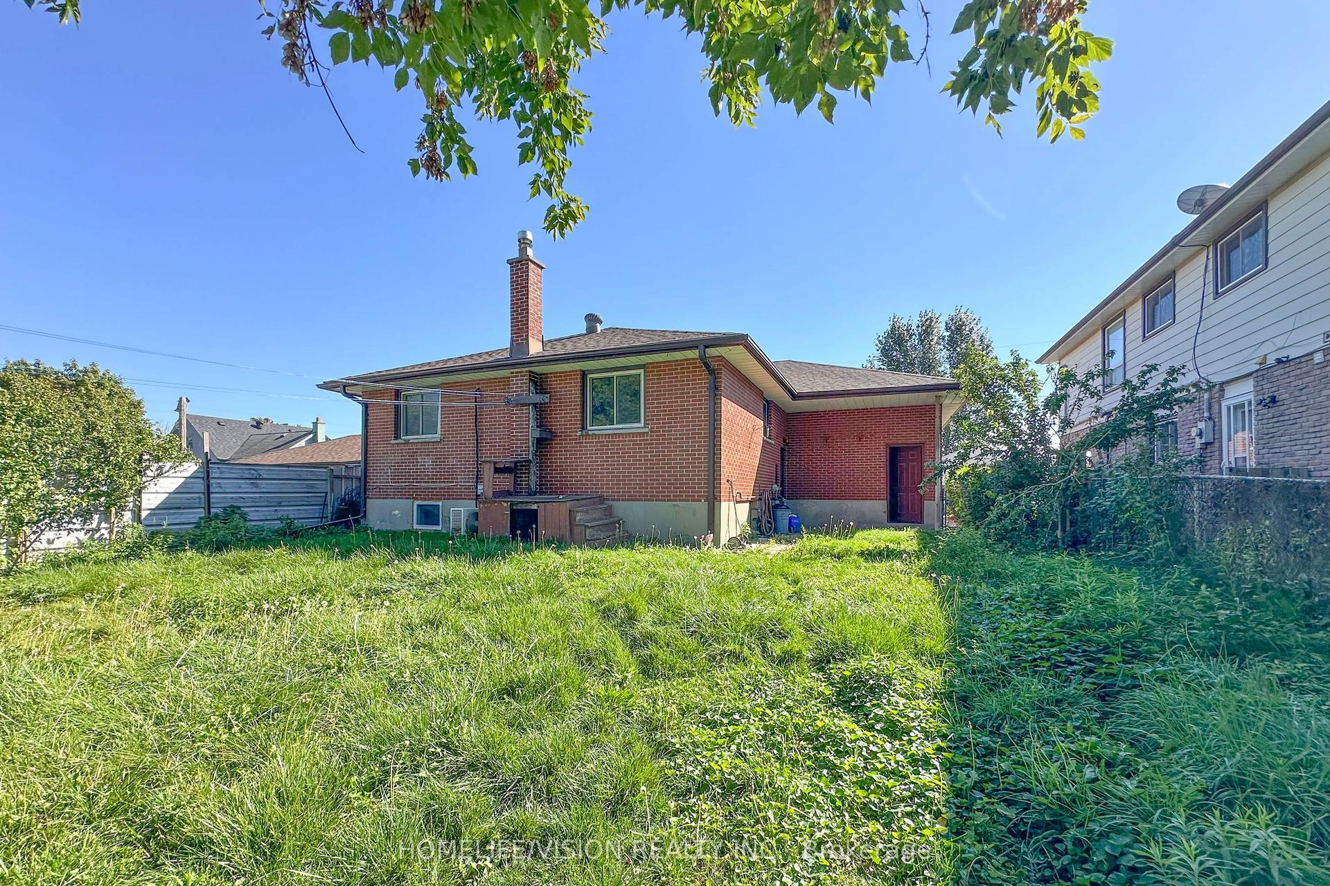 530 Dean Avenue — photo 1