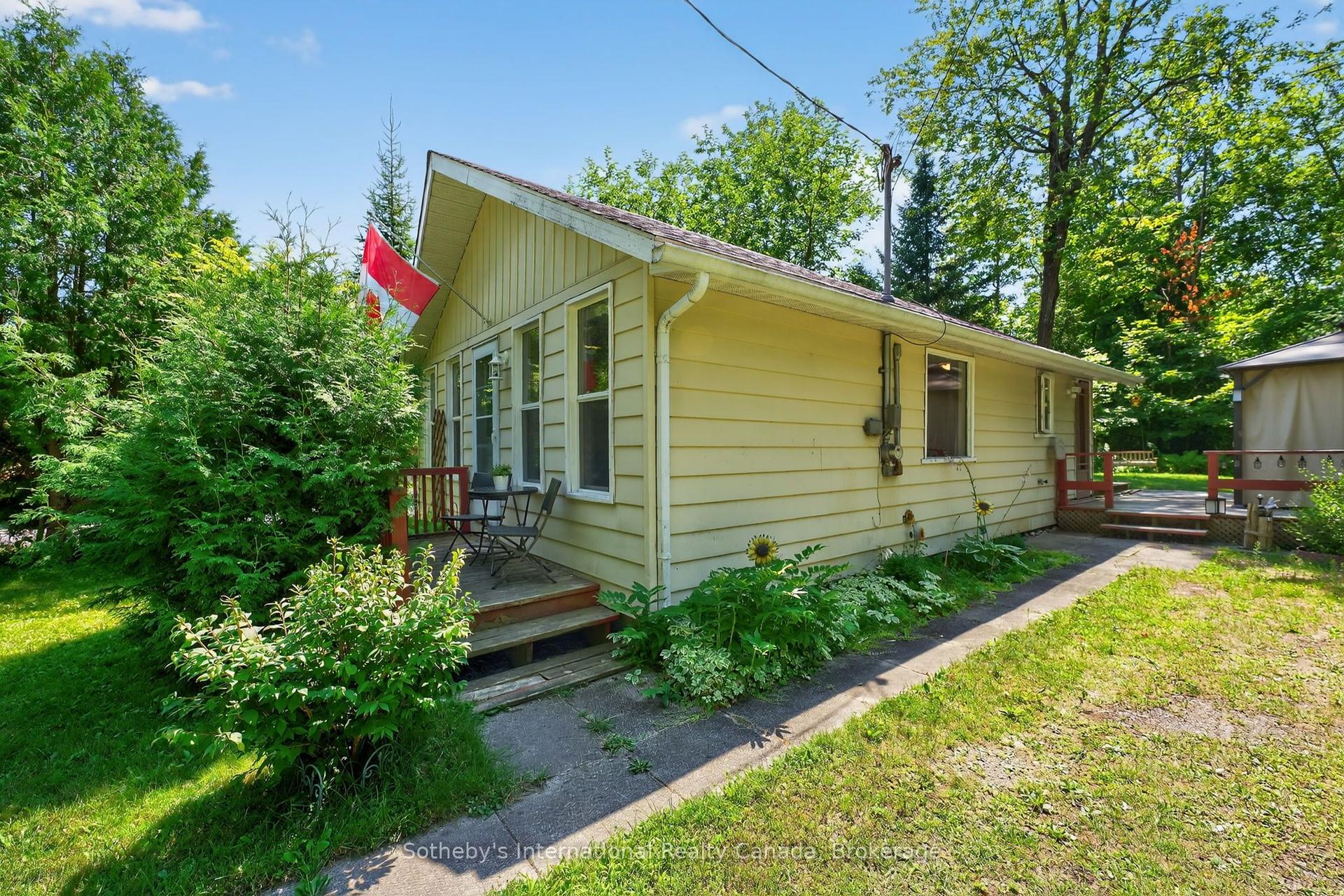14 Domar Road — photo 1