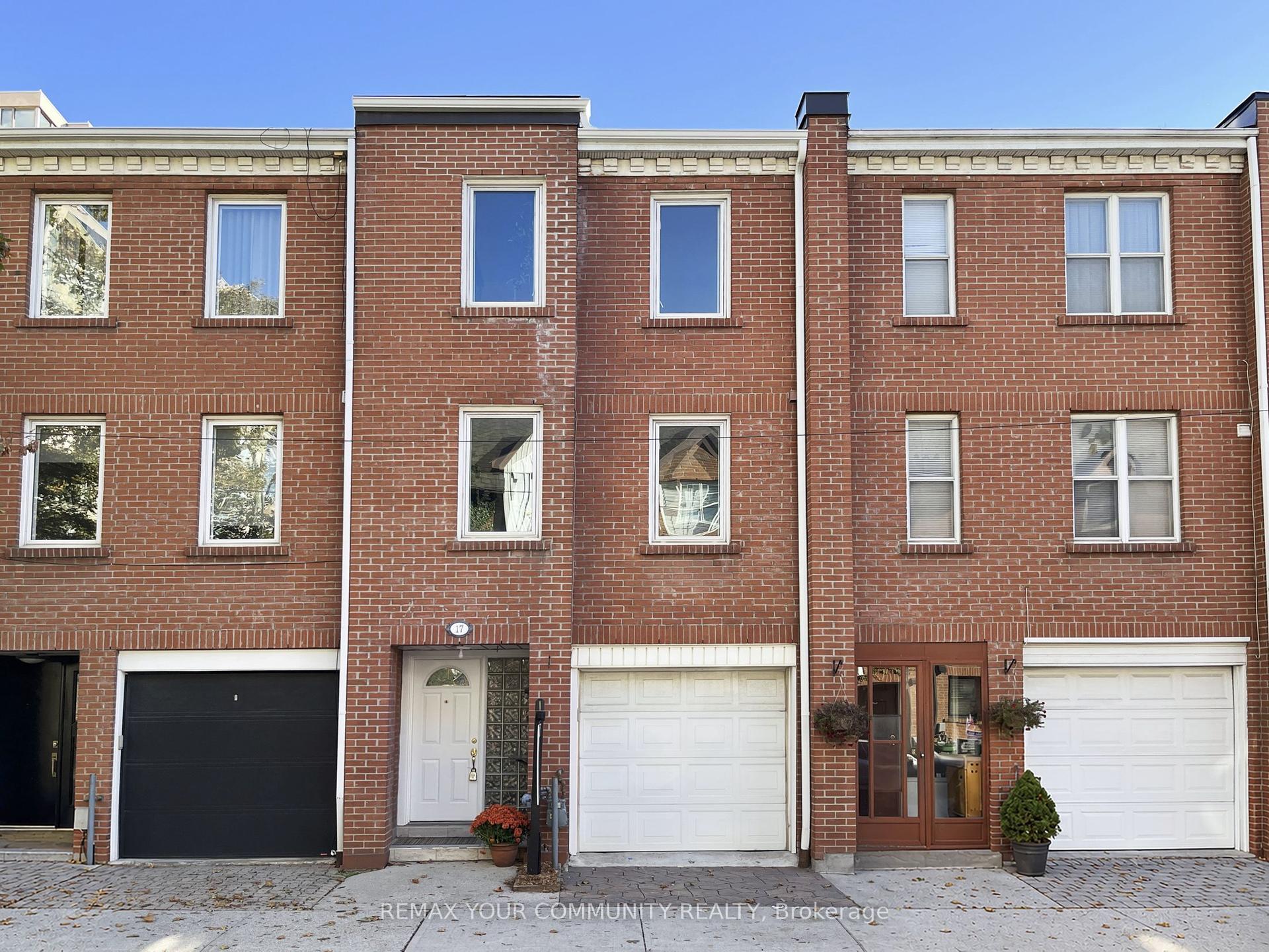 17 Portneuf Court, Toronto — Townhouse for sale, photo 1
