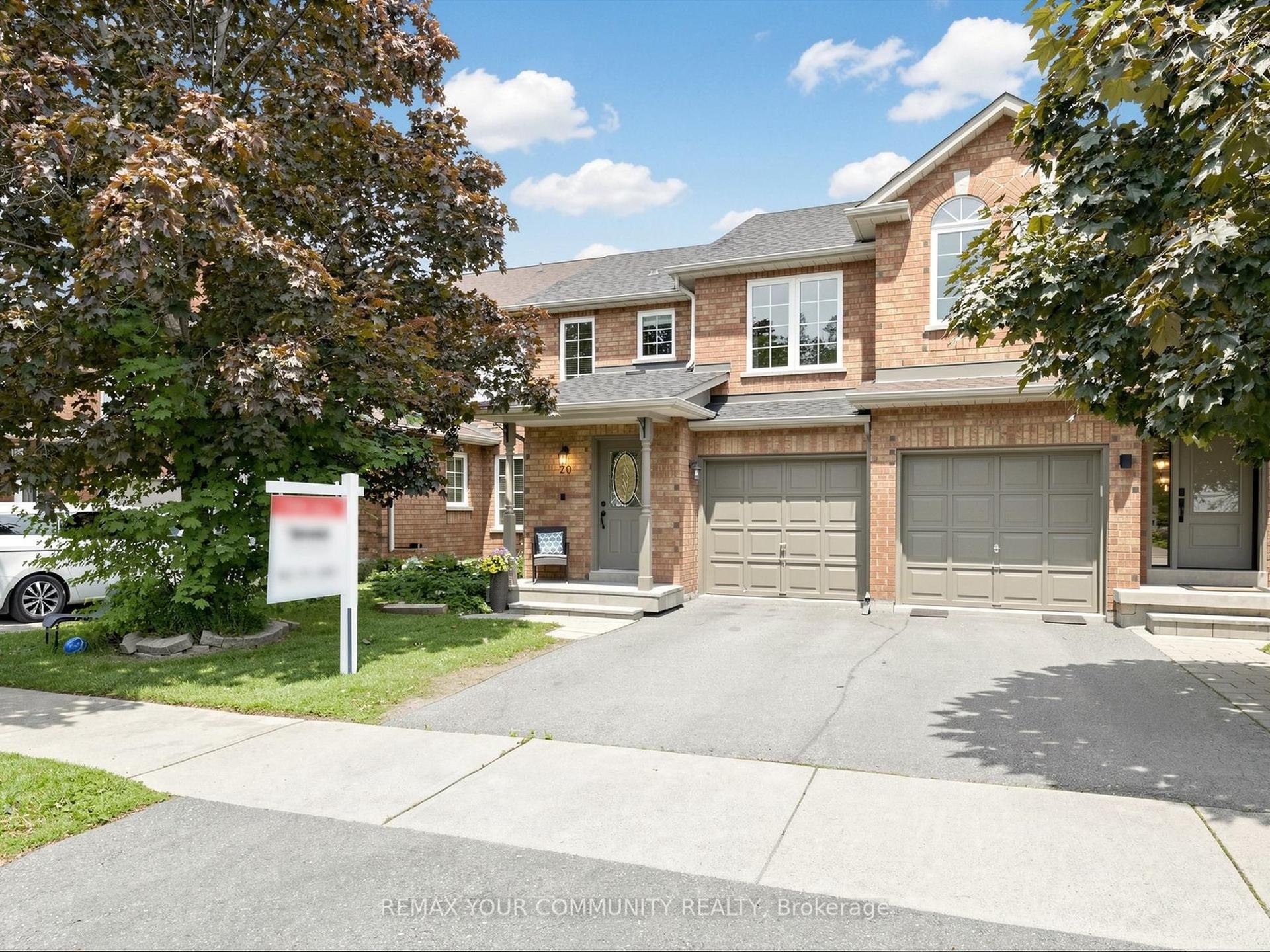 20 Dawson Crescent — photo 1