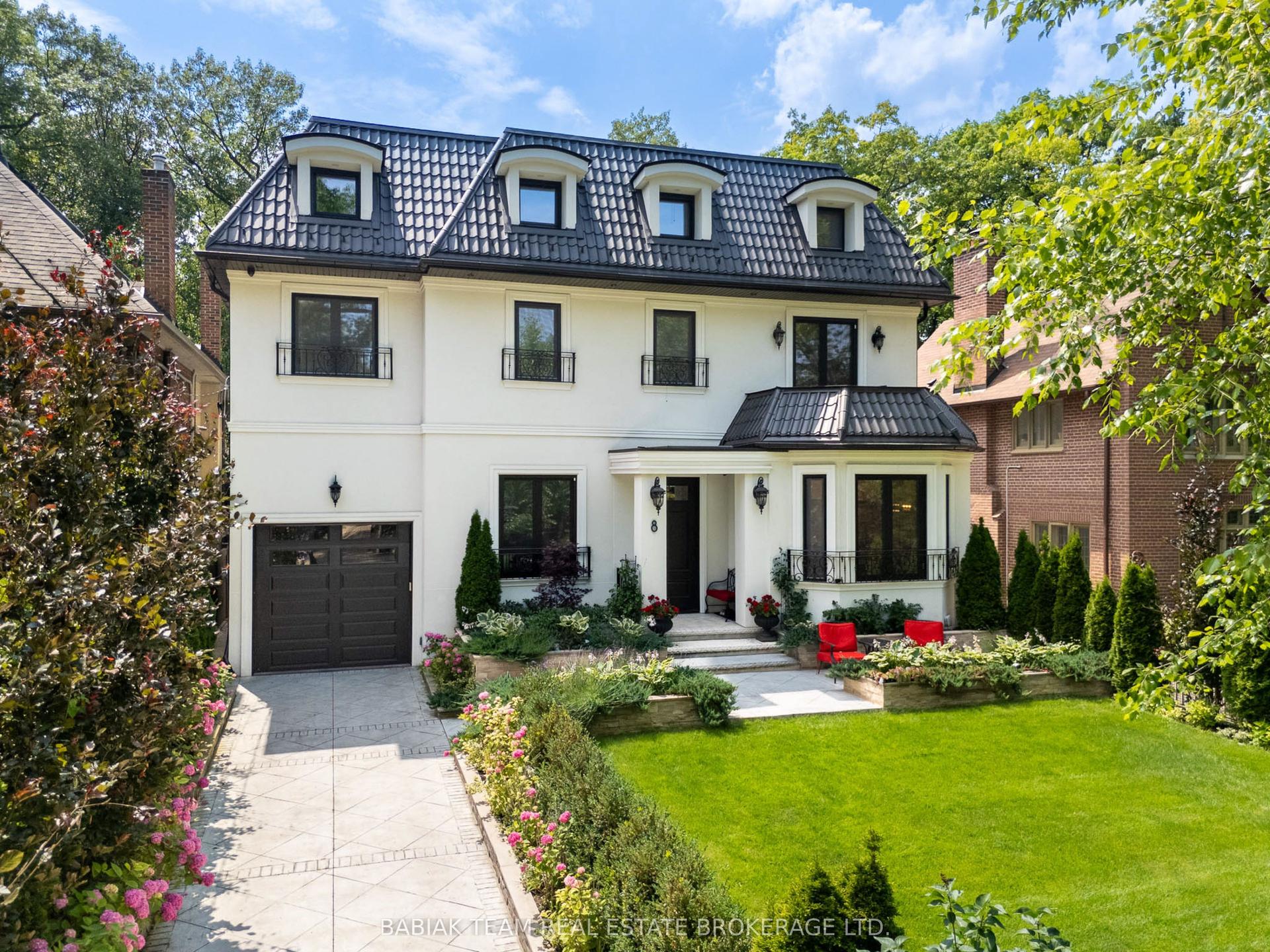 8 Baby Point Terrace — photo 1
