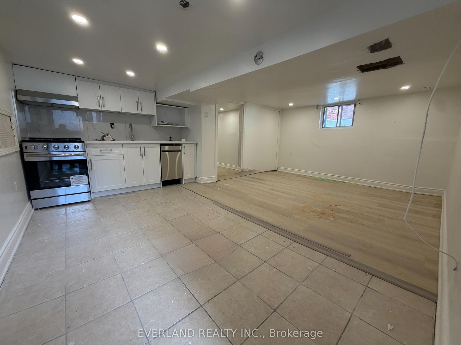 247 Belgravia Avenue Lower Unit #Lower Unit — photo 1