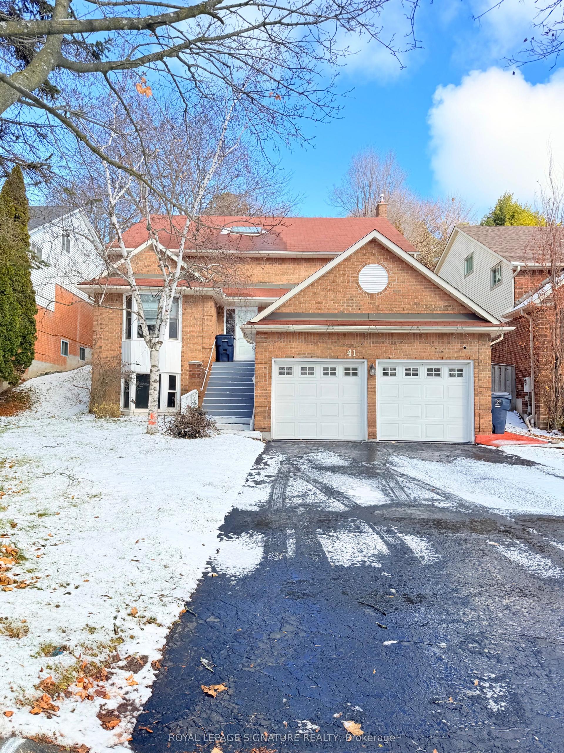 41 Broadbridge Drive Main and Upper #Main and Upper, Toronto — Detached for lease, photo 1