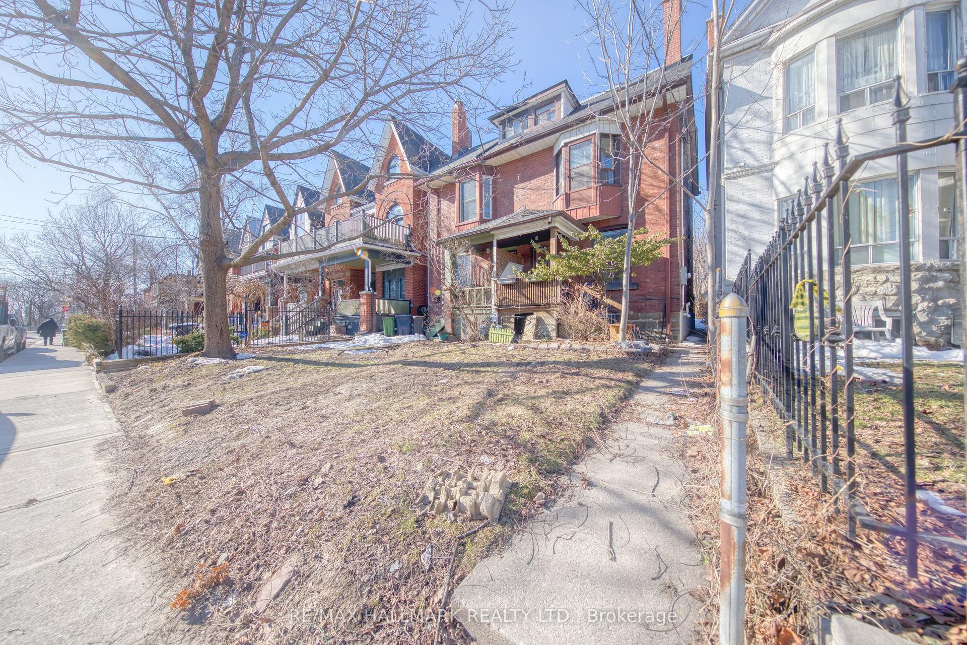 46 Springhurst Avenue Main #Main, Toronto — Semi-Detached for lease, photo 1