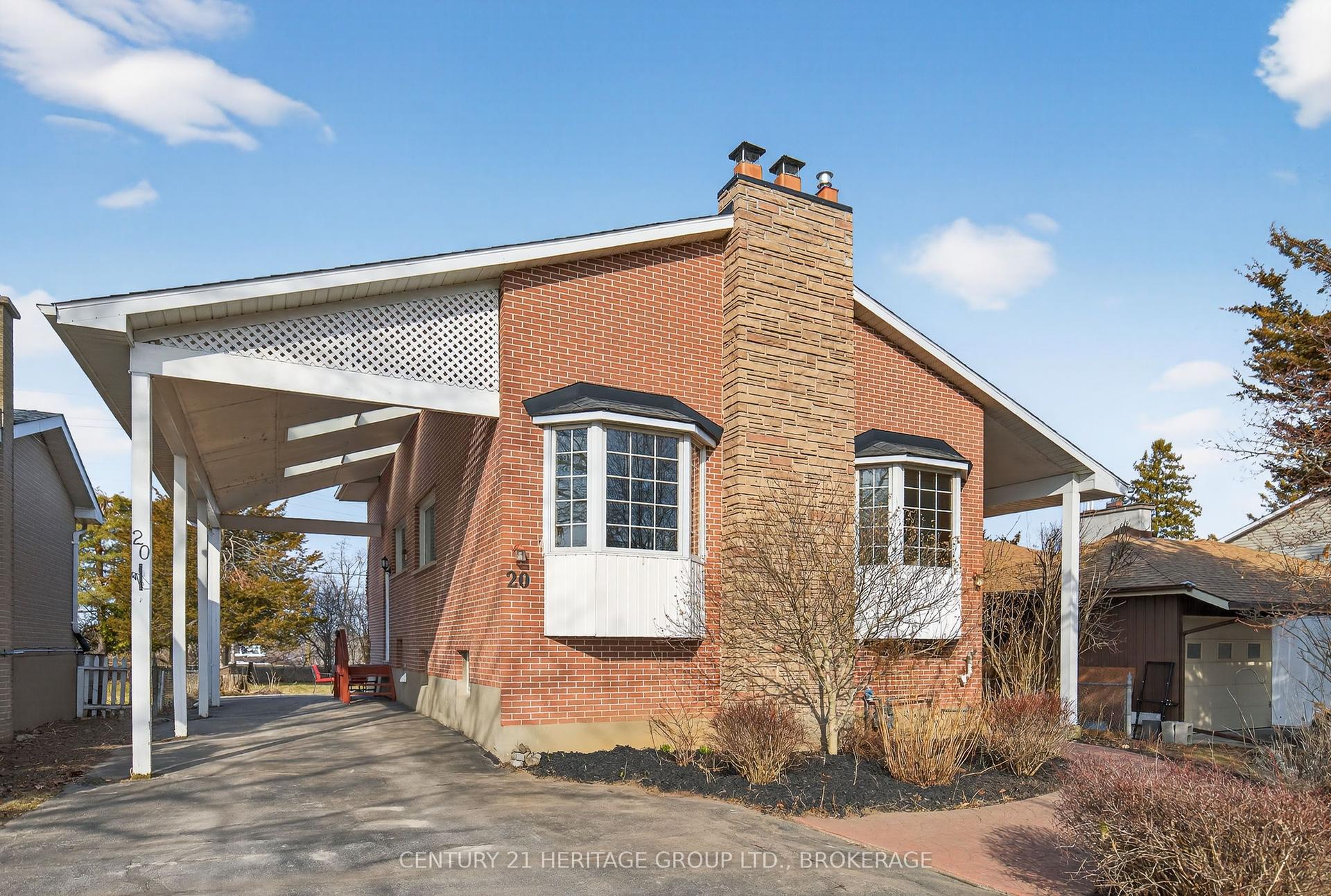 20 Oakridge Avenue — photo 1