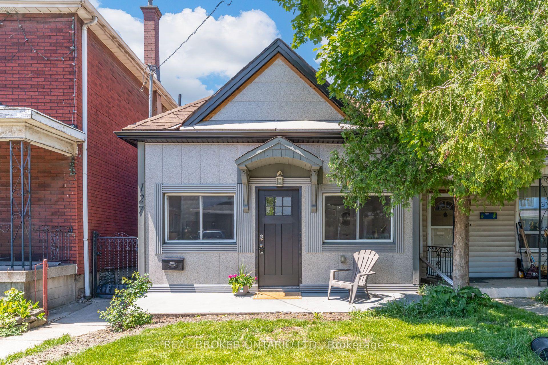 127 Barnesdale Avenue N — photo 1