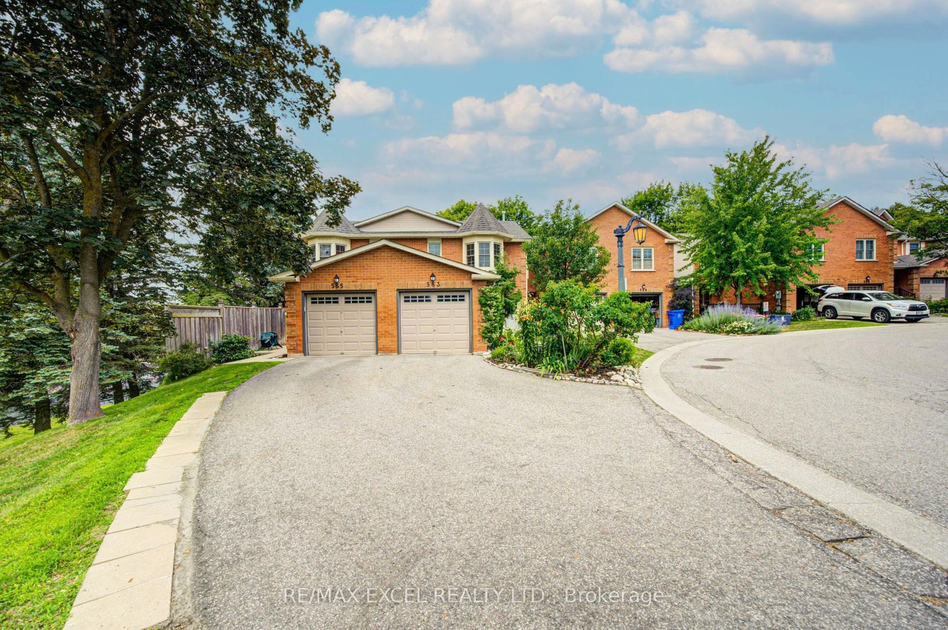 563 Tara Hill Circle, Aurora — Condo Town for sale, photo 1