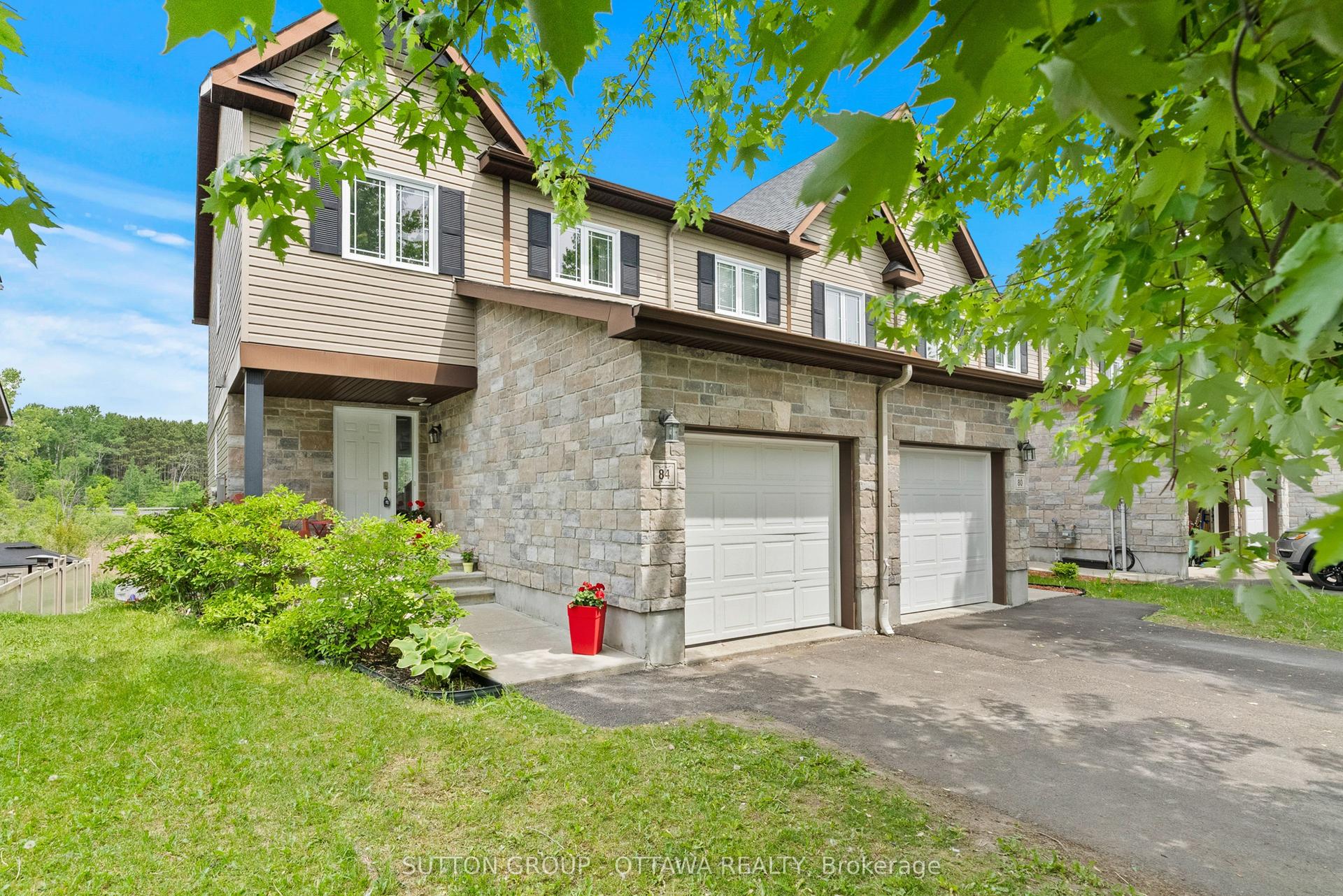 84 NATHALIE Street, Clarence-Rockland — Townhouse for sale, photo 1