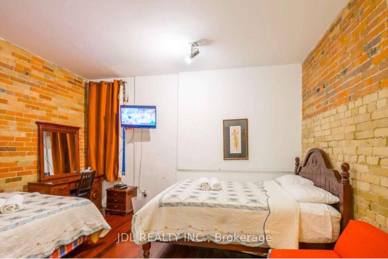 3 Pembroke St Street Master Bedroom 2nd Floor #Master Bedroom 2nd Floor, Toronto — Detached for lease, photo 1