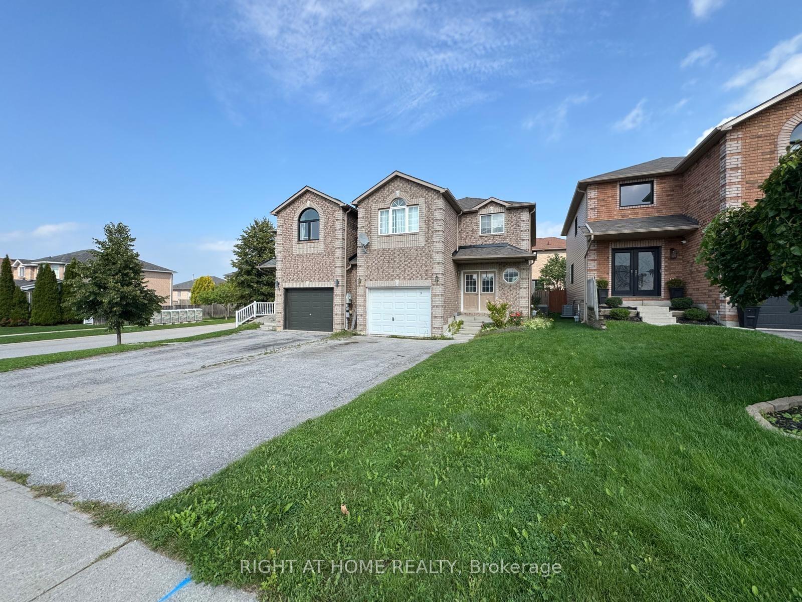 20 Courtney Crescent, Barrie — Detached for lease, photo 1