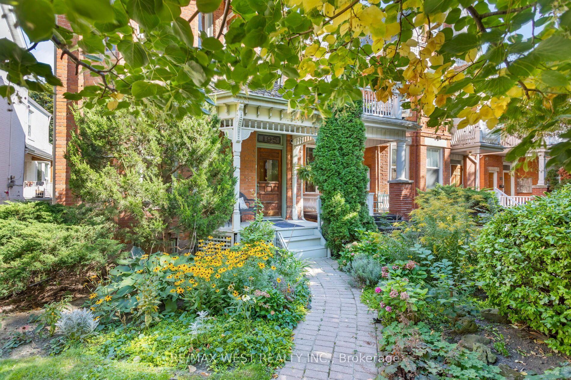 195 Dunn Avenue, Toronto — Detached for sale, photo 1