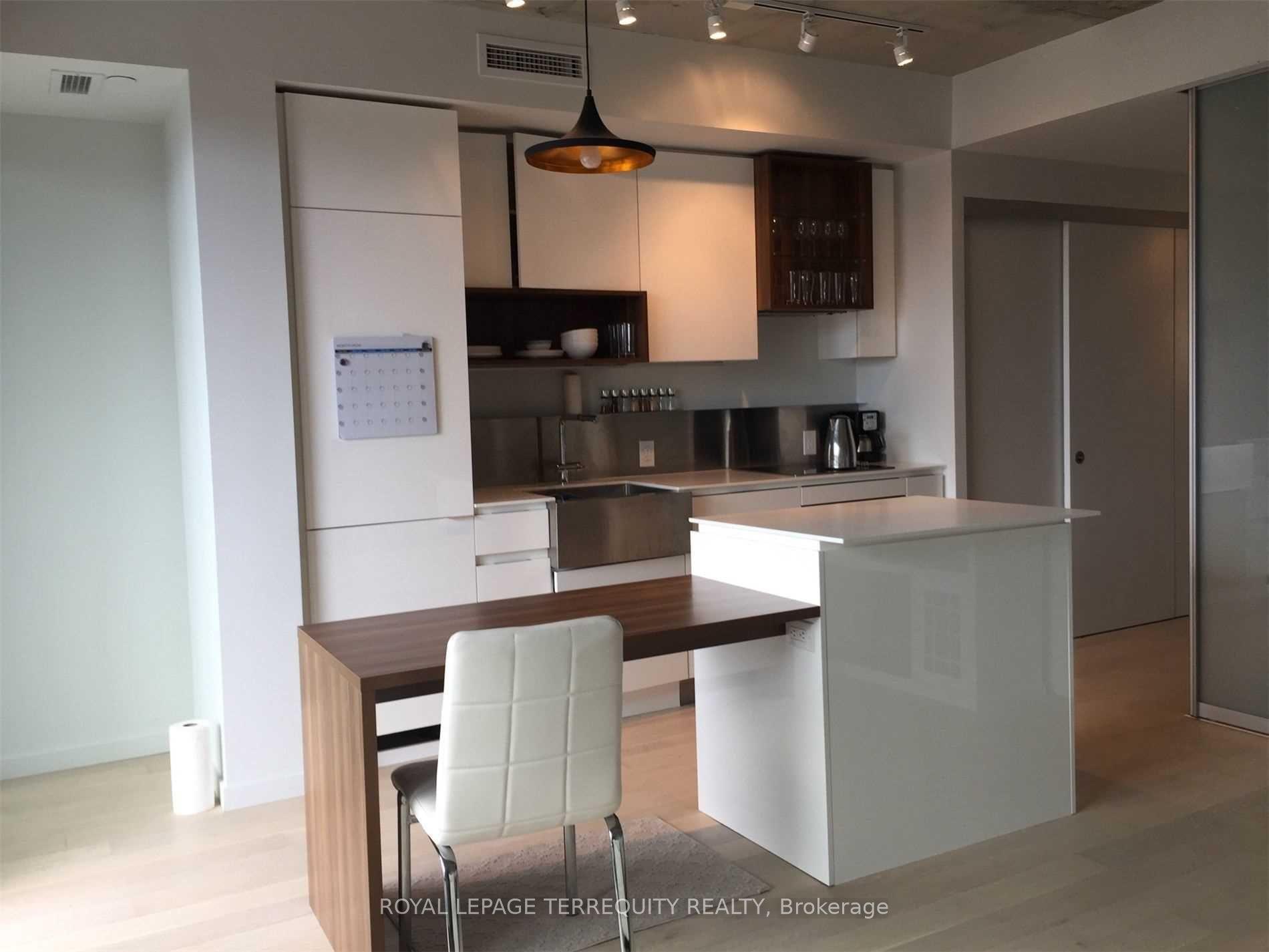 383 Sorauren Avenue 413 #413, Toronto — Condo for lease, photo 1