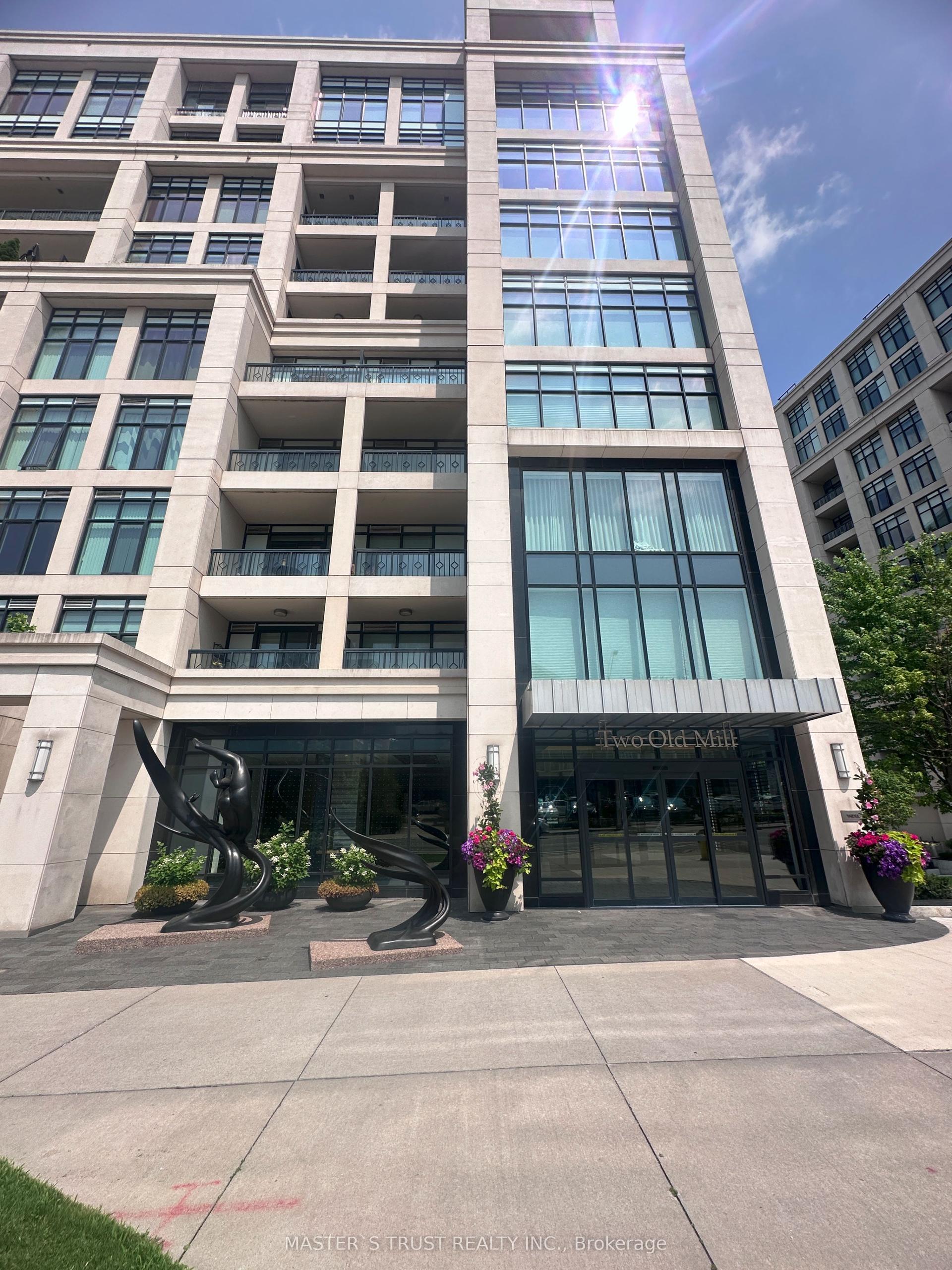 2 Old Mill Drive 726 #726, Toronto — Condo for lease, photo 1