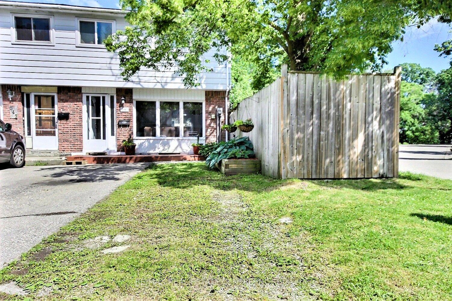 541 Parkview Crescent, Cambridge — Townhouse for sale, photo 1