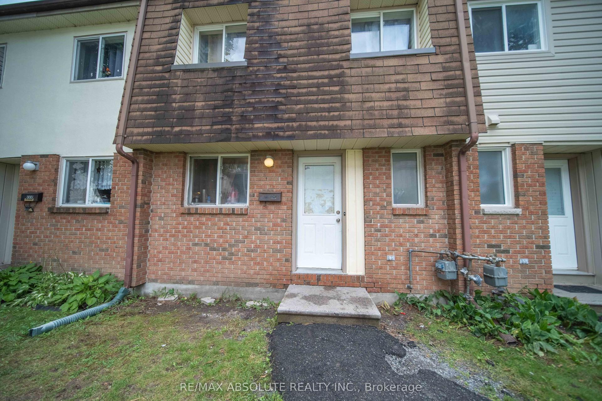 30 E Sonnet Crescent, Bells Corners and South to Fallowfield — Condo Town for sale, photo 1
