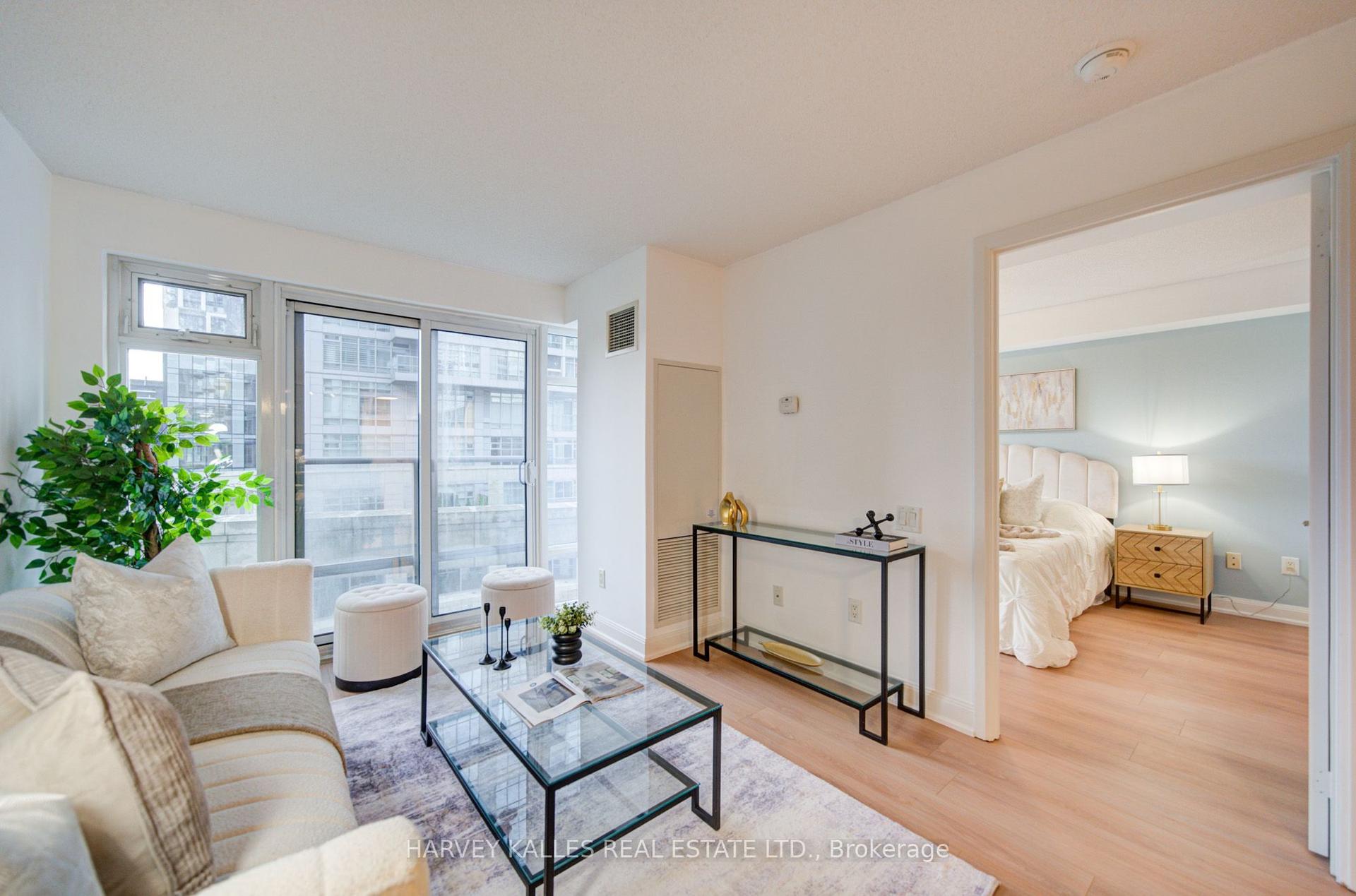 2191 Yonge Street 504 #504, Toronto — Condo for sale, photo 1