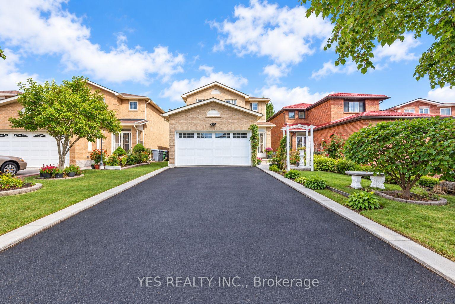 7 Colchester Avenue, Brampton — Detached for sale, photo 1