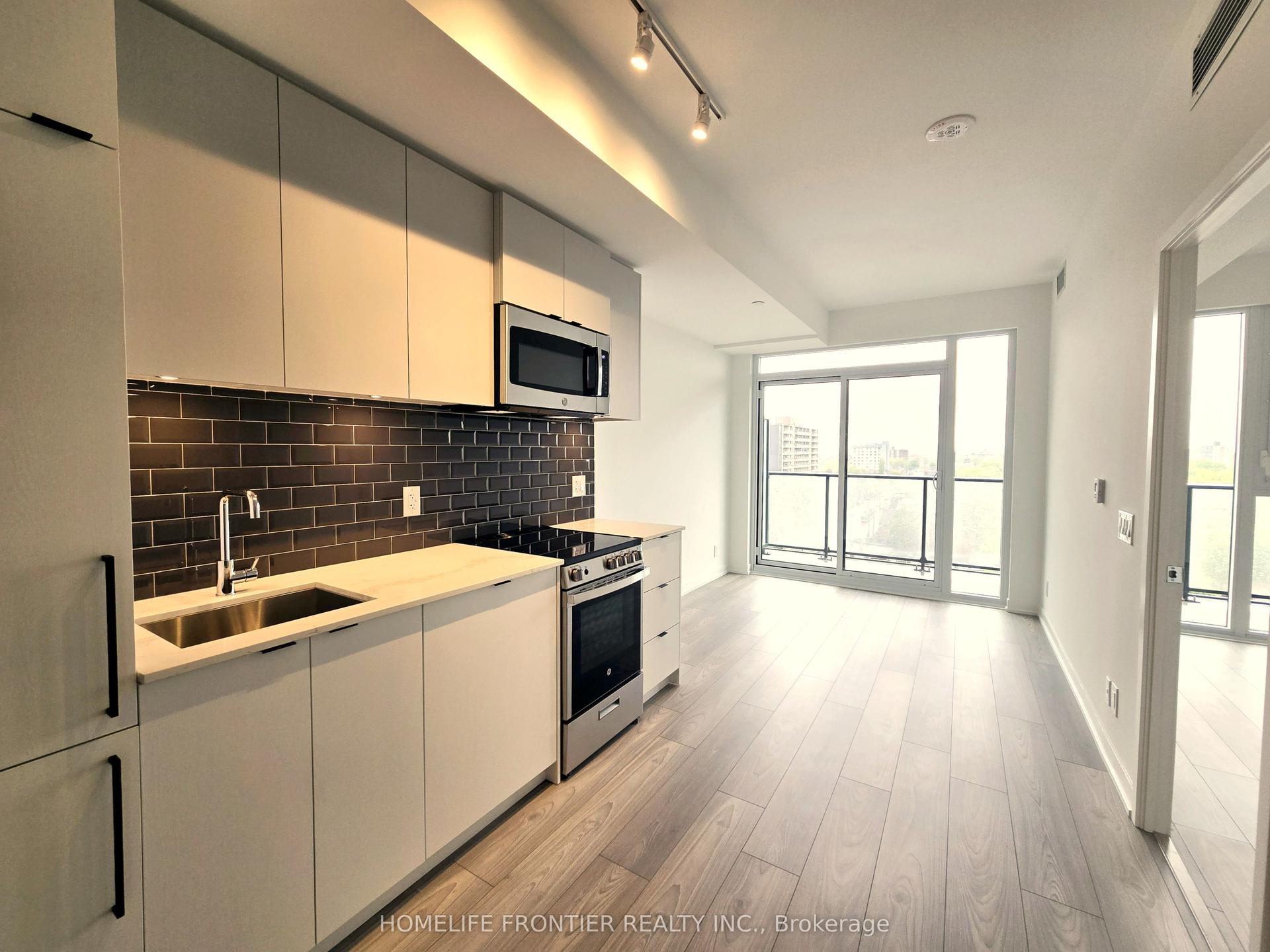 1182 King Street W 822 #822 — photo 1