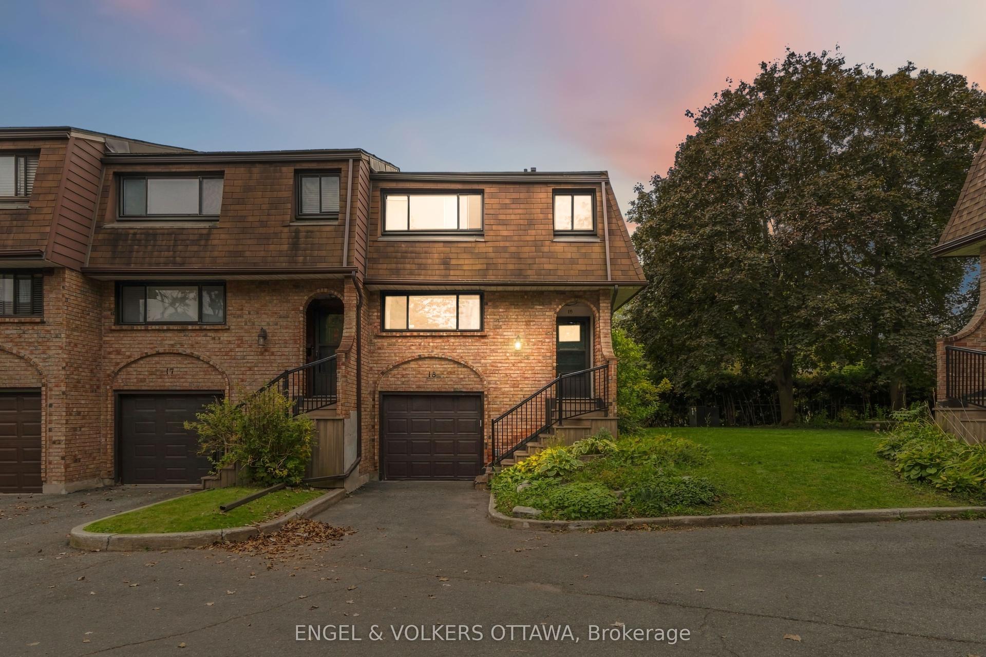 2 Bertona Street 18 #18, South of Baseline to Knoxdale — Condo Town for sale, photo 1