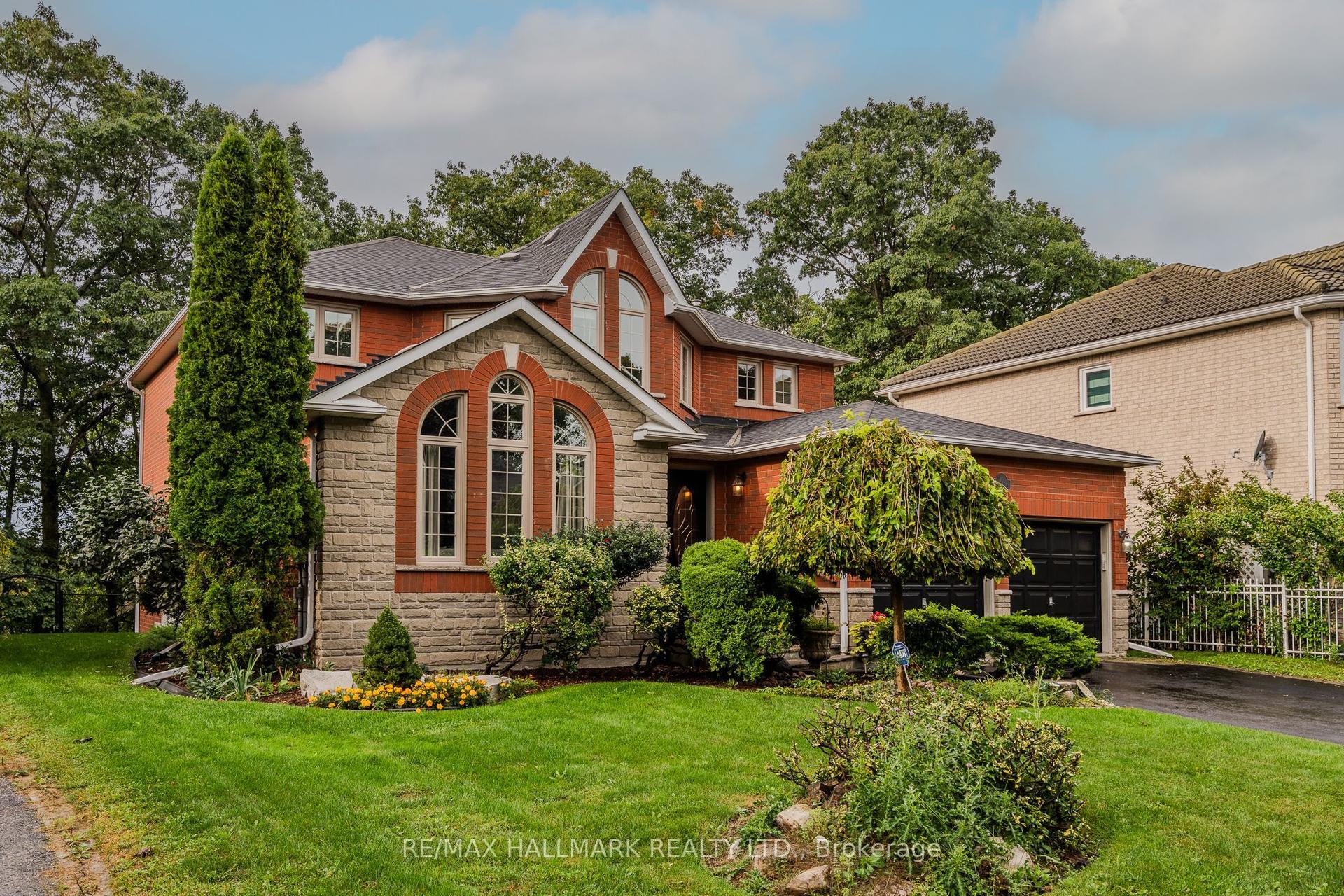 10 Holmcrest Trail, Toronto — Detached for sale, photo 1