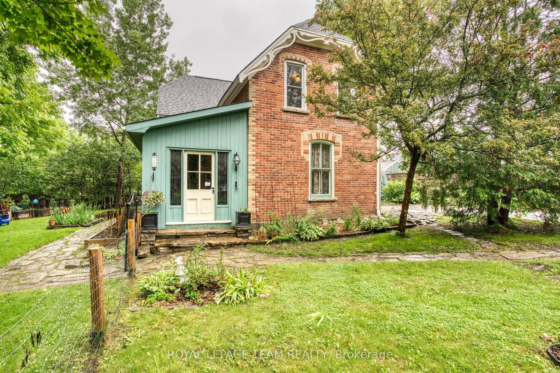 38 Cameron Street — photo 1