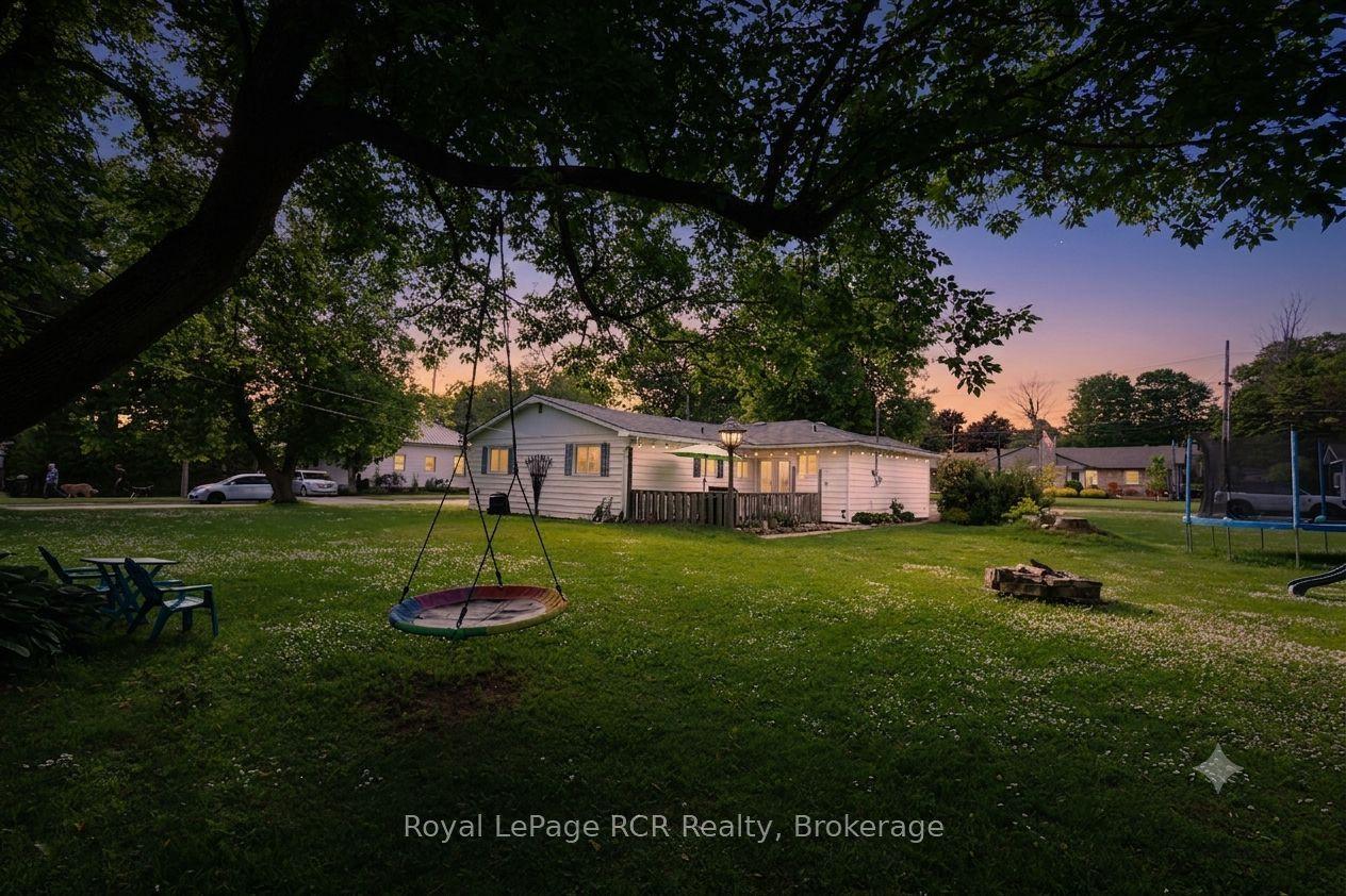 223 Division Street, South Bruce Peninsula — Detached for sale, photo 1