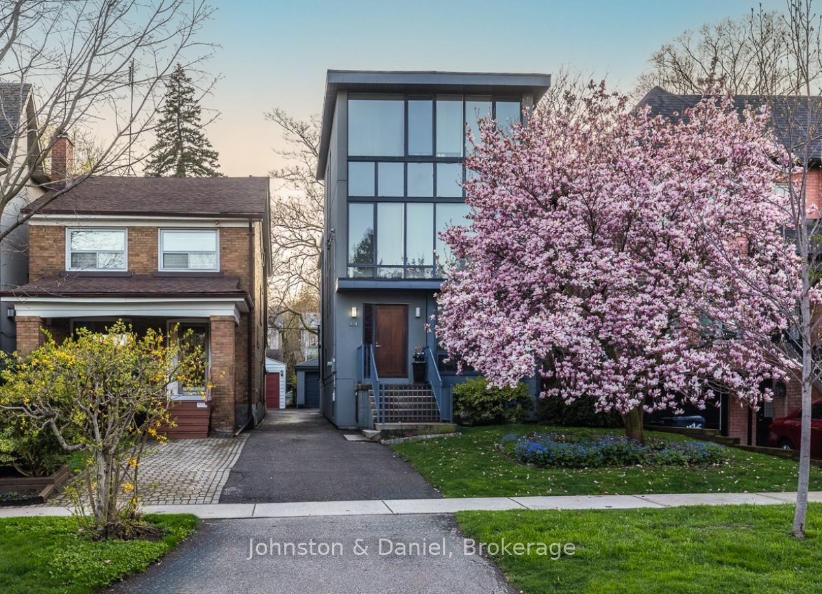 44 Standish Avenue, Toronto — Detached for sale, photo 1