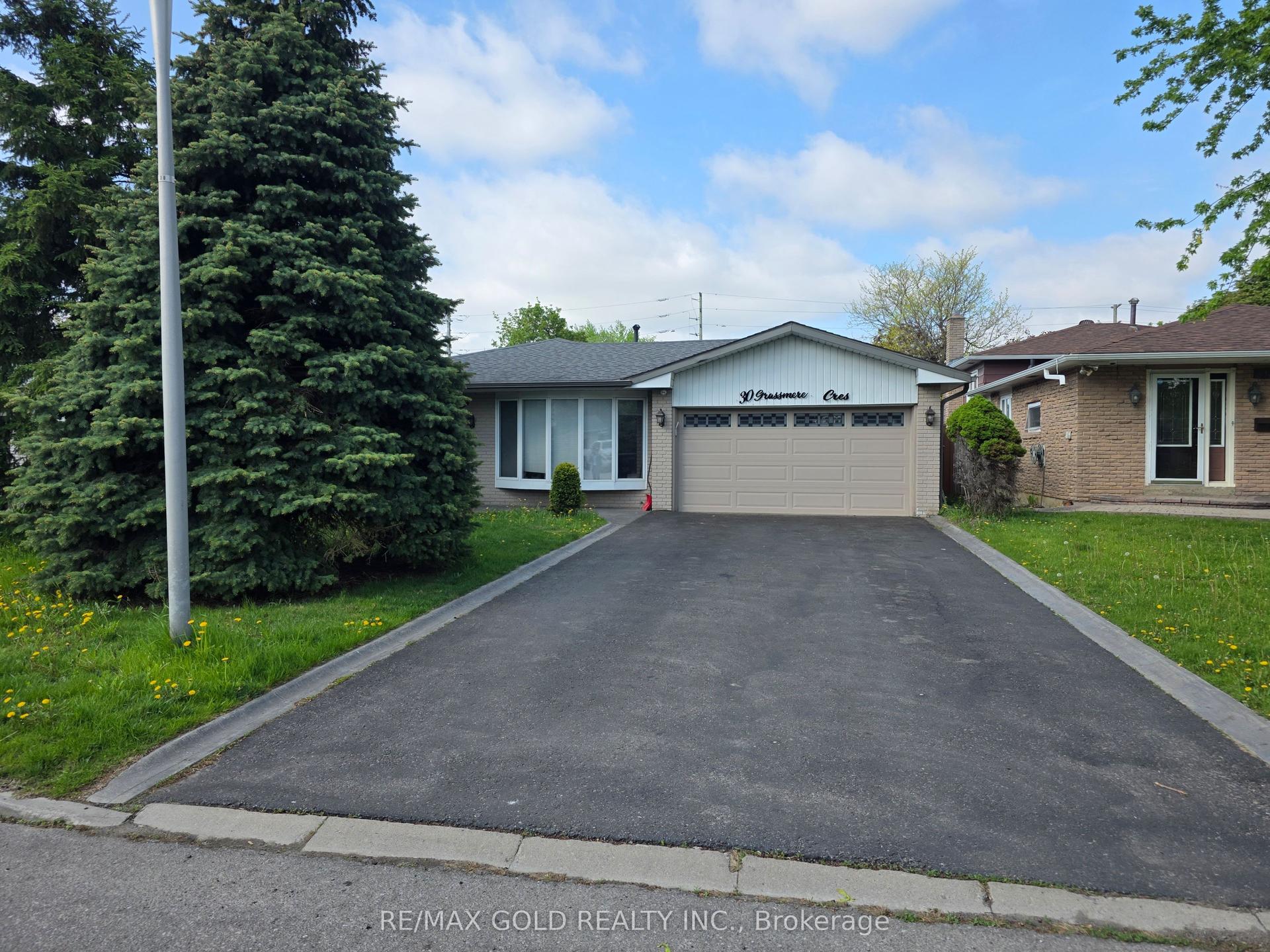 30 Grassmere Crescent — photo 1