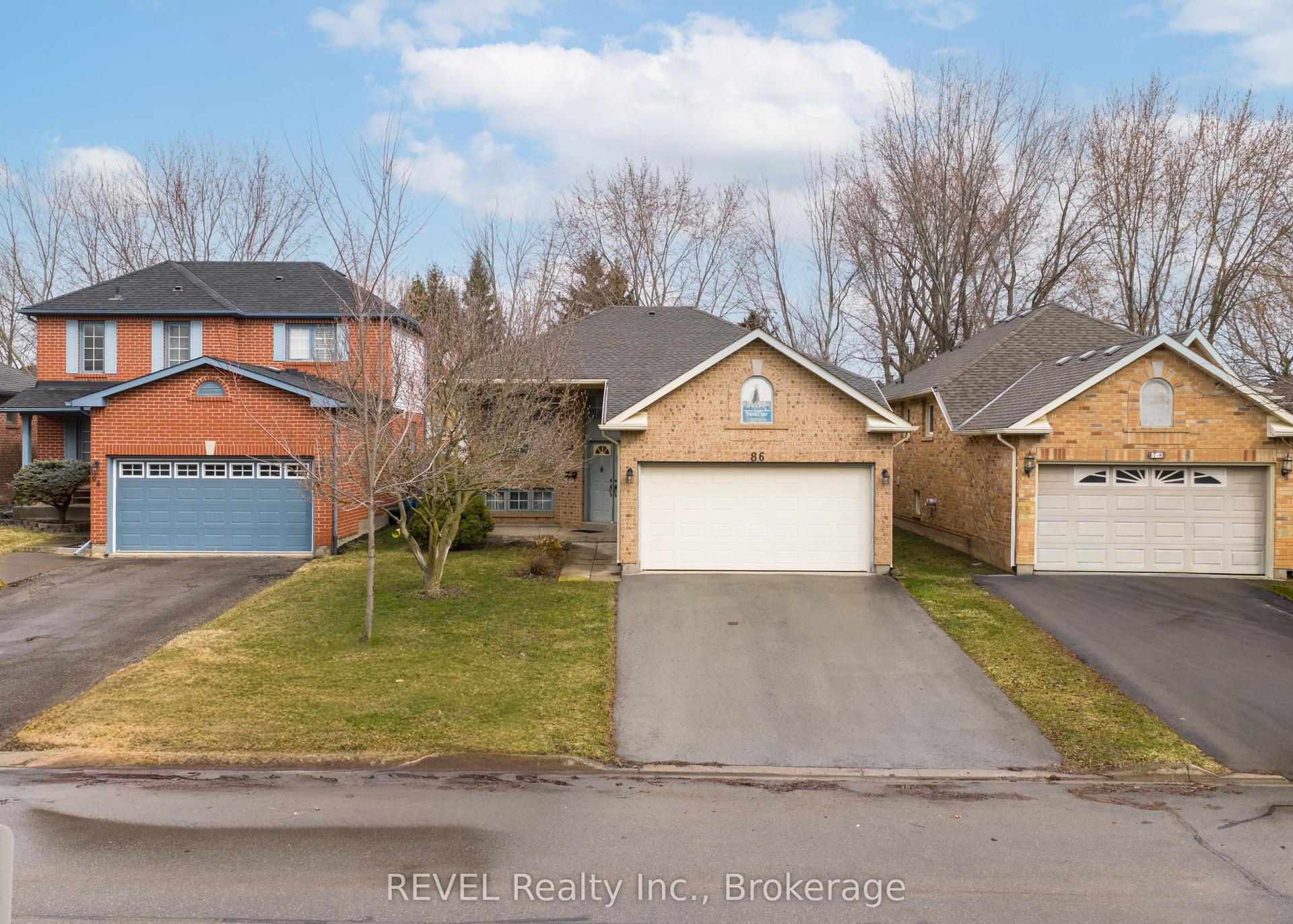 86 Madison Court W — photo 1