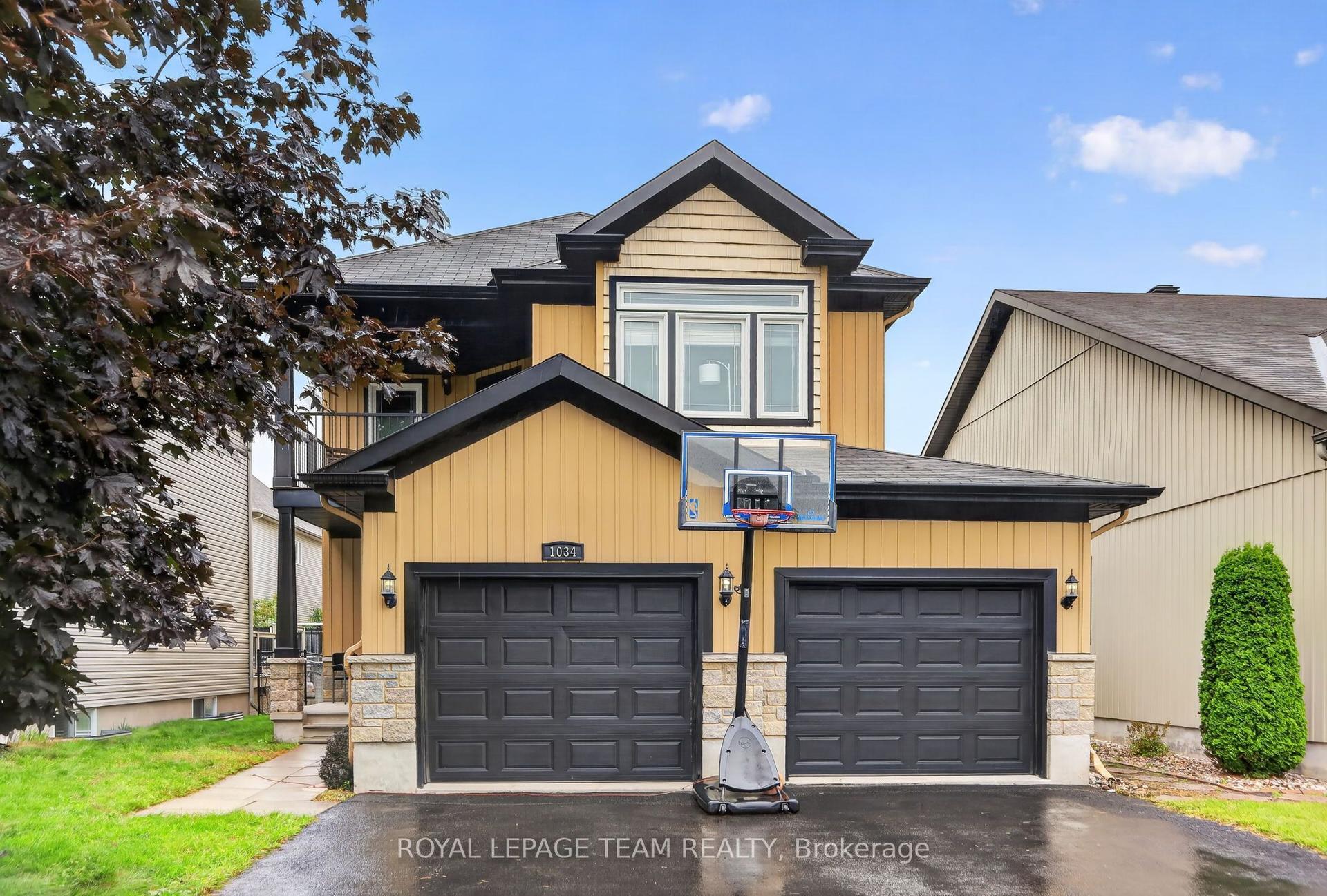 1034 Docteur Corbeil Boulevard, Clarence-Rockland — Detached for sale, photo 1