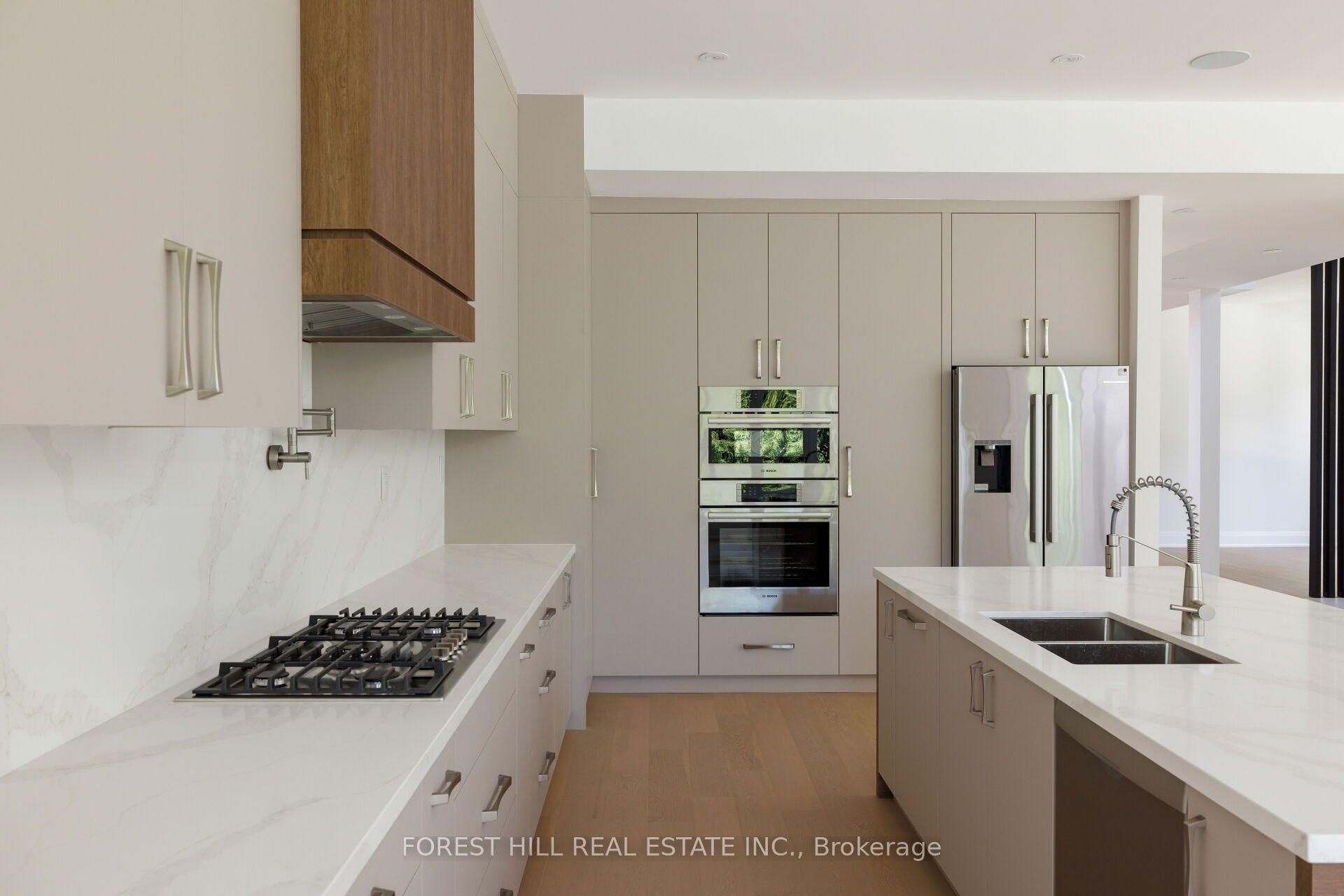 5 Cedar Crescent, Aurora — Detached for sale, photo 1