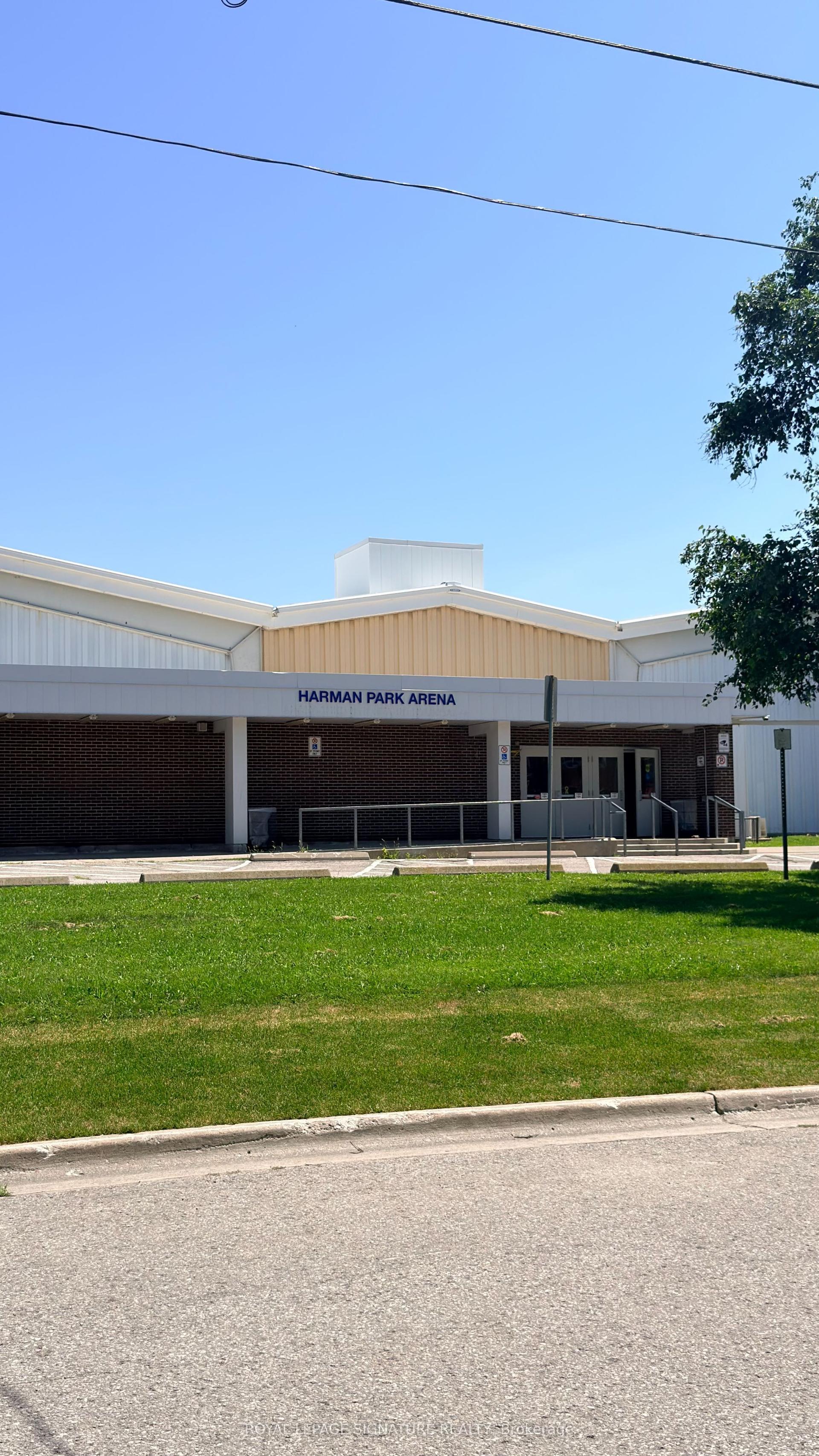 92 Wolfe Street 7 #7, Oshawa — Multiplex for lease, photo 1