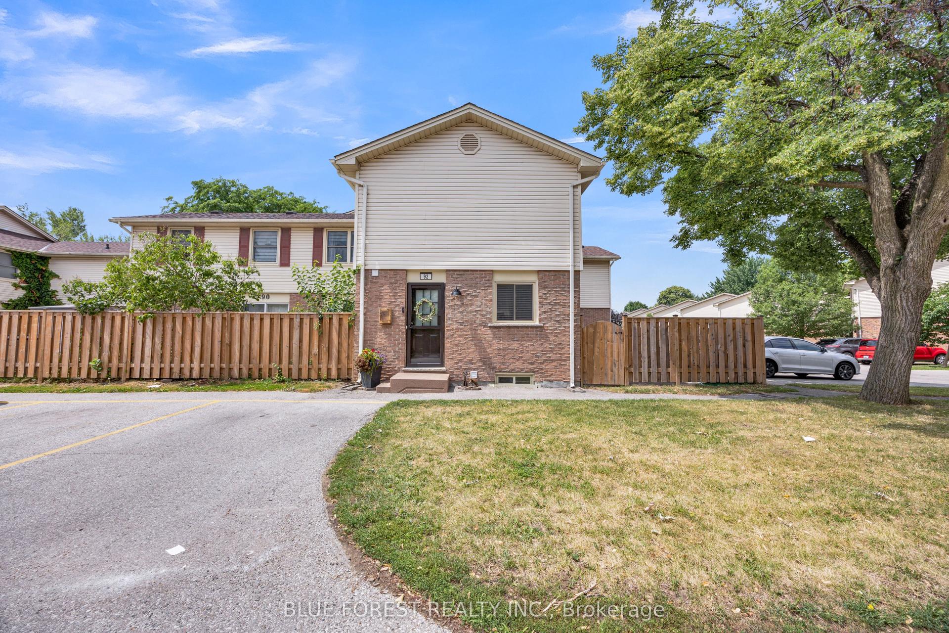 230 Clarke Road 92 #92, London East — Condo Town for sale, photo 1