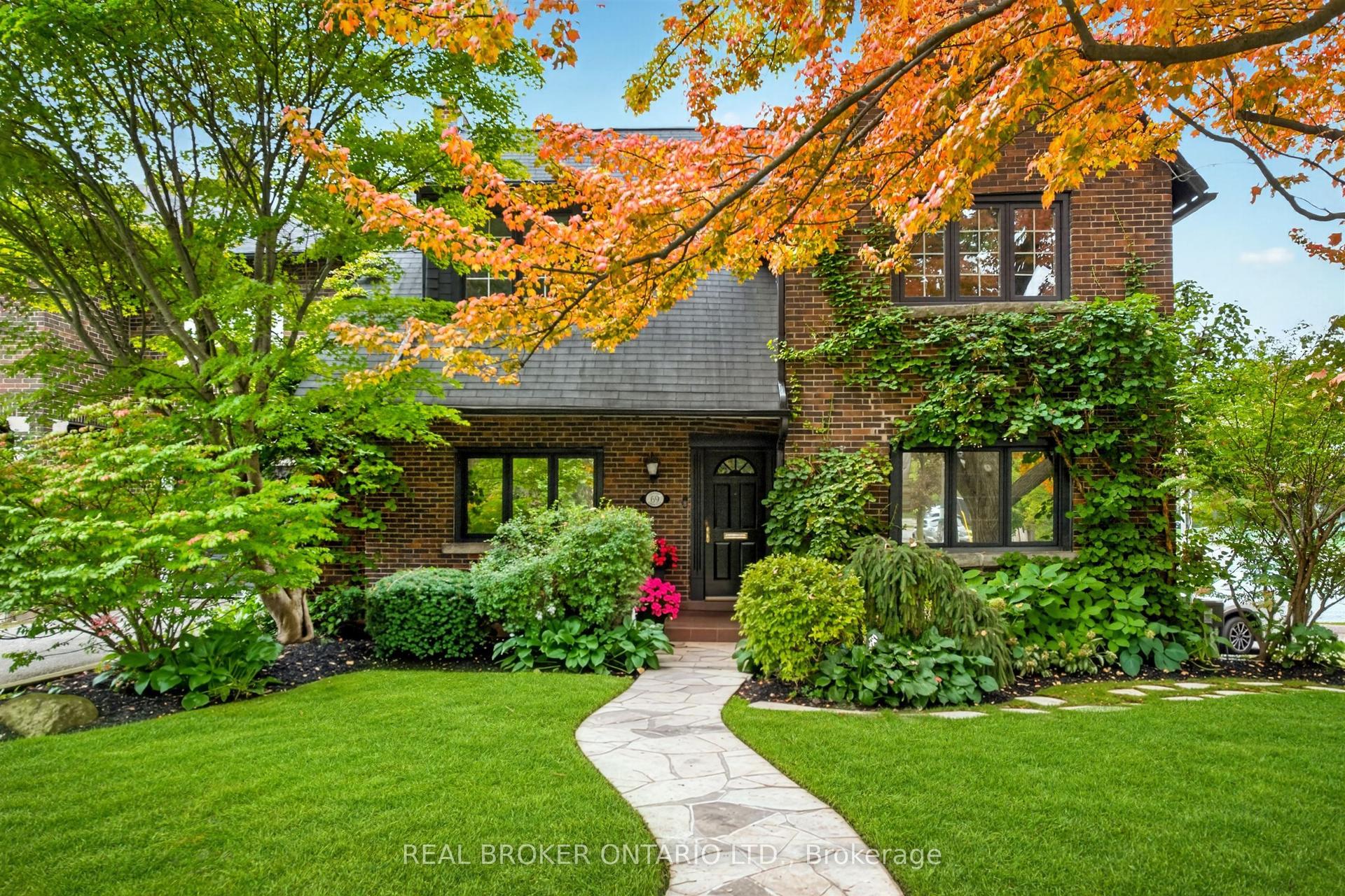 69 Chaplin Crescent, Toronto — Detached for sale, photo 1