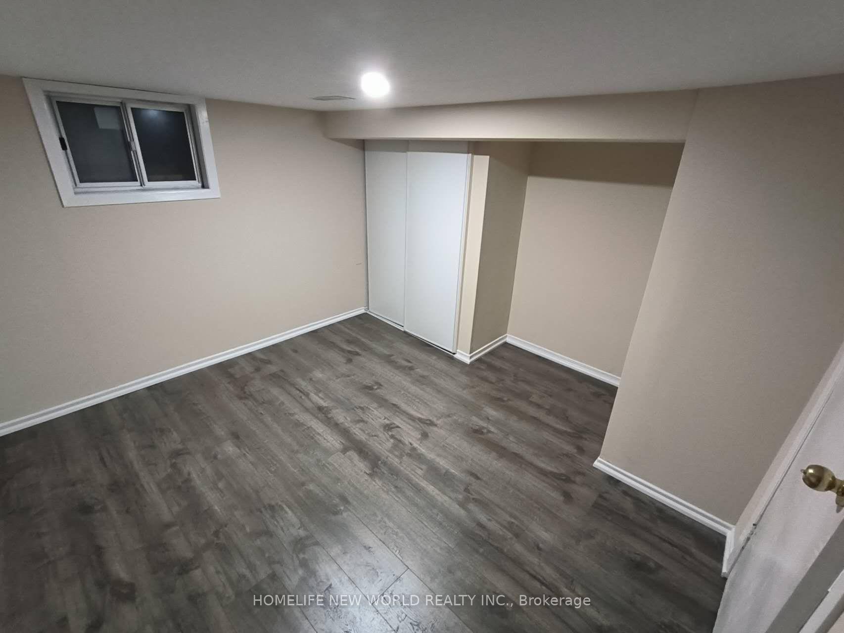55 Chamberlain B1 Avenue — photo 1