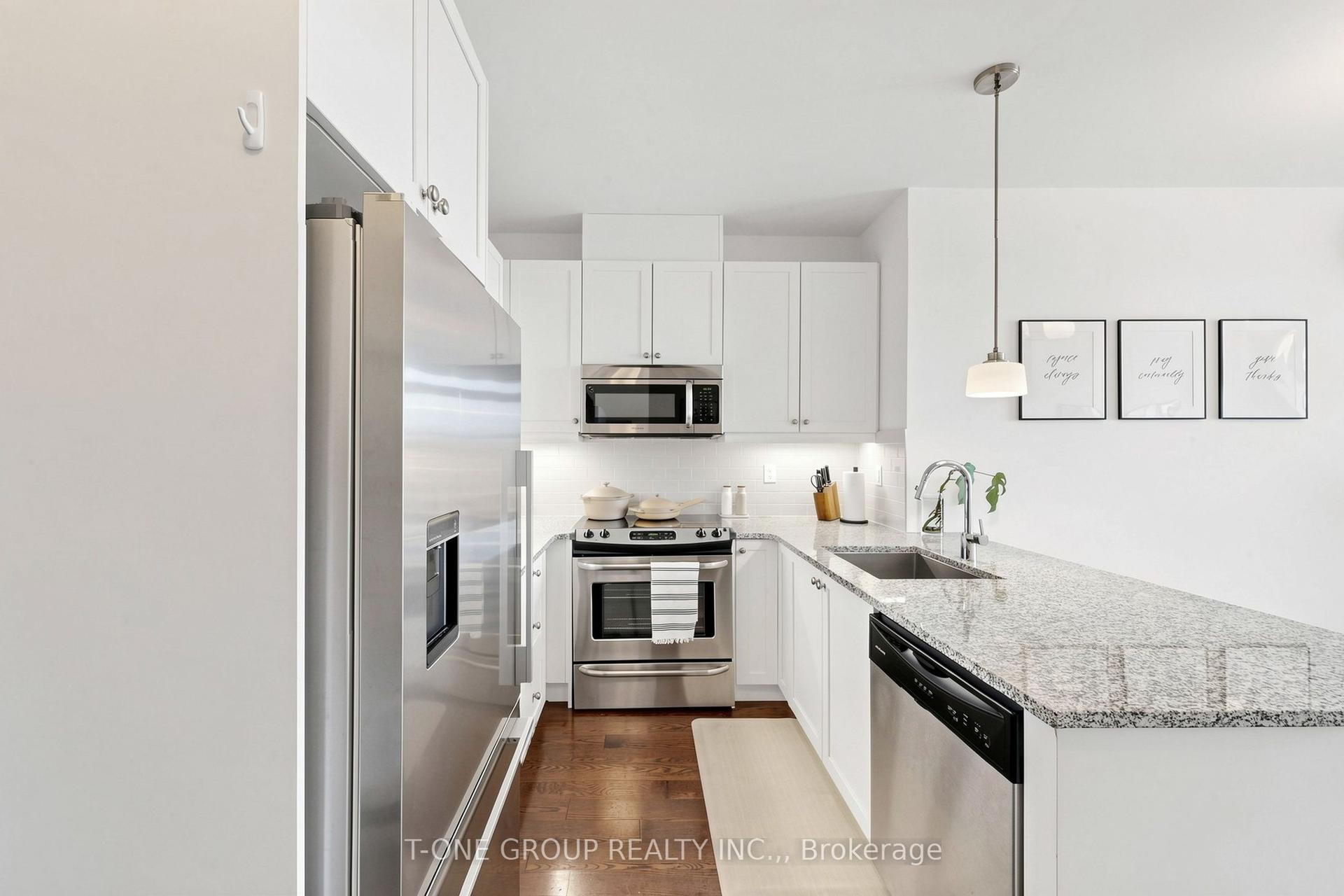 15277 Yonge Street 602A #602A, Aurora — Condo for sale, photo 1