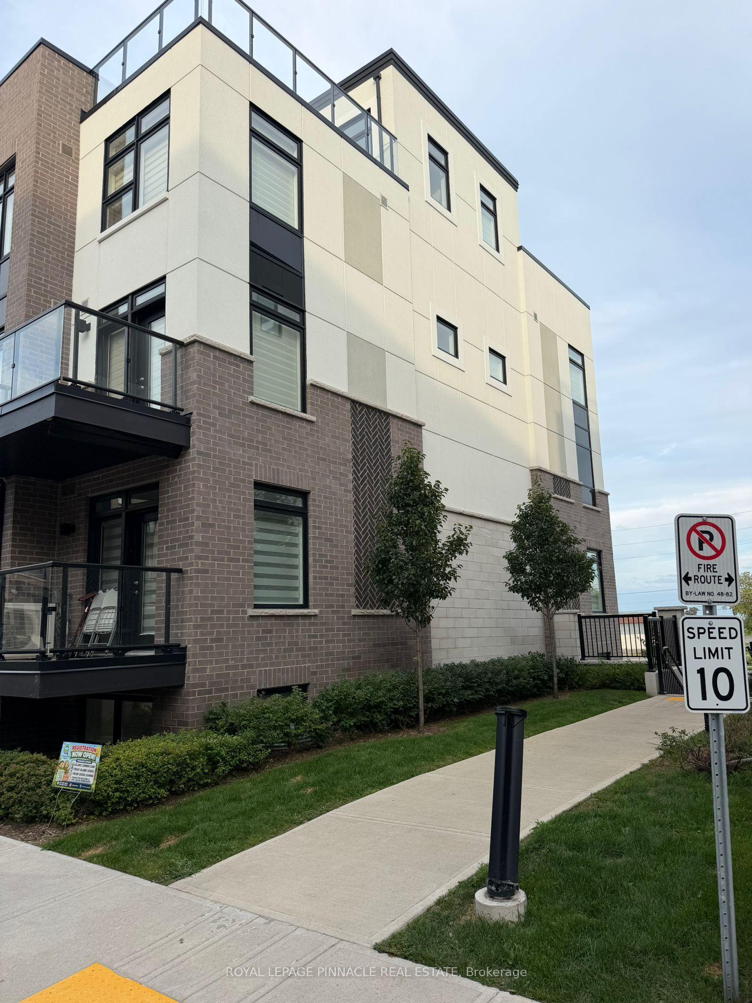 1581 Rose Way 123 #123, Milton — Condo Town for lease, photo 1