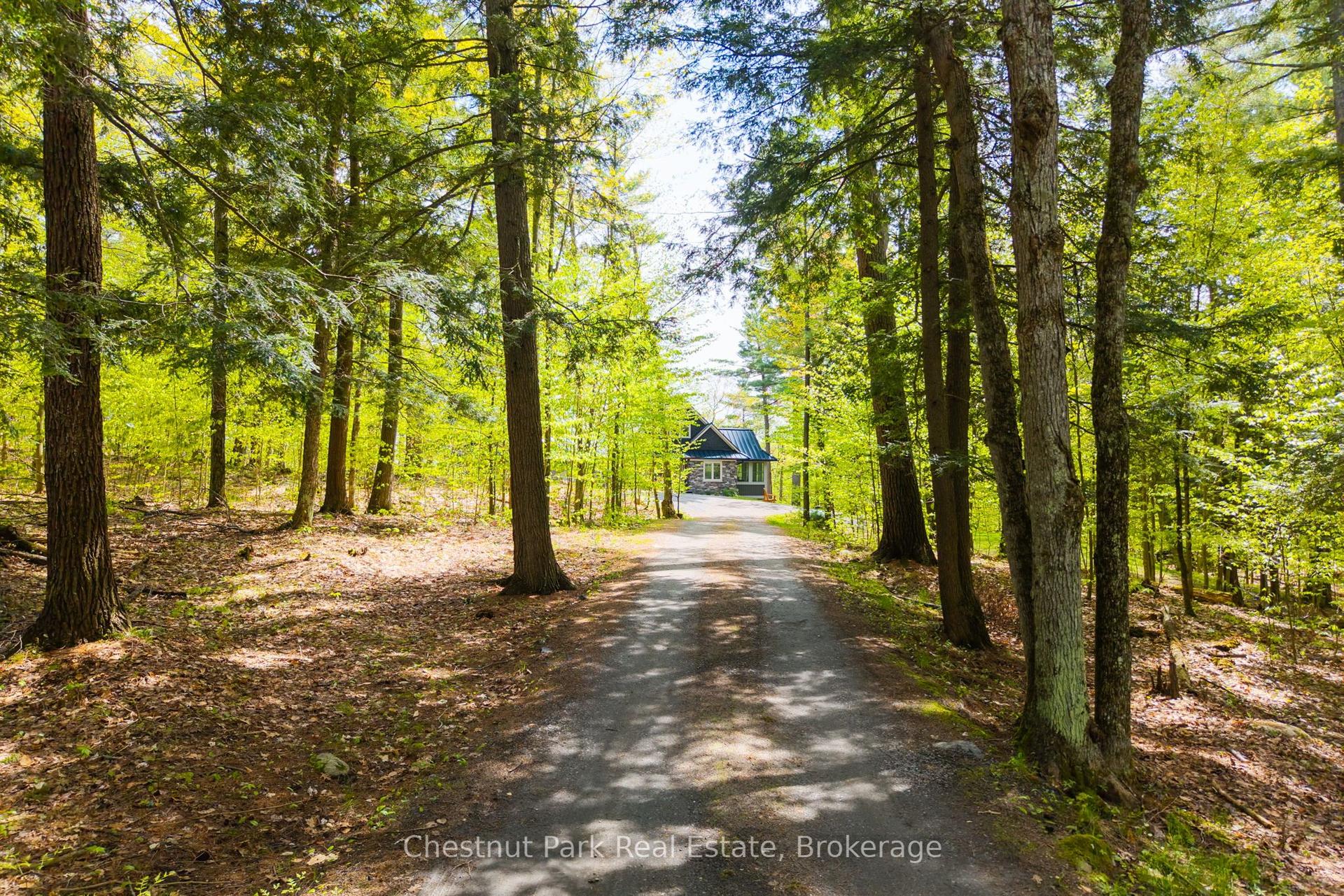 30 Stephen Road, Muskoka Lakes — Detached for sale, photo 1