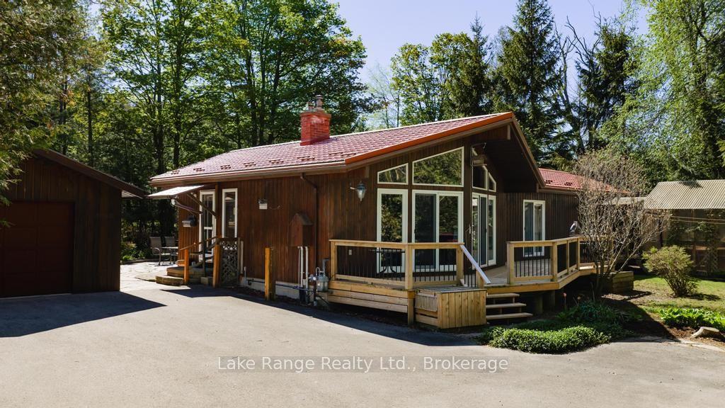 216 KICKAPOO Drive — photo 1