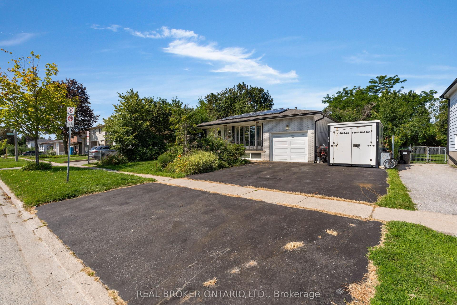 61 Bernick Drive, Barrie — Detached for sale, photo 1