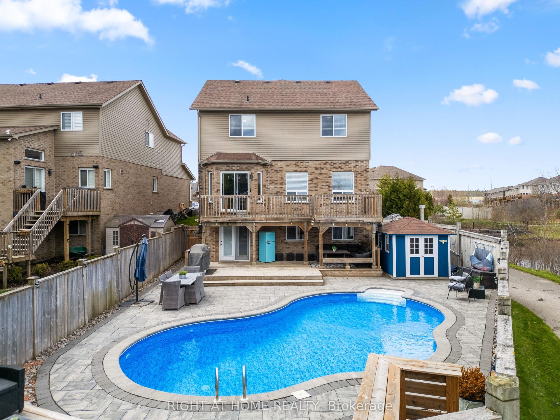 18 Samuel Court — photo 1