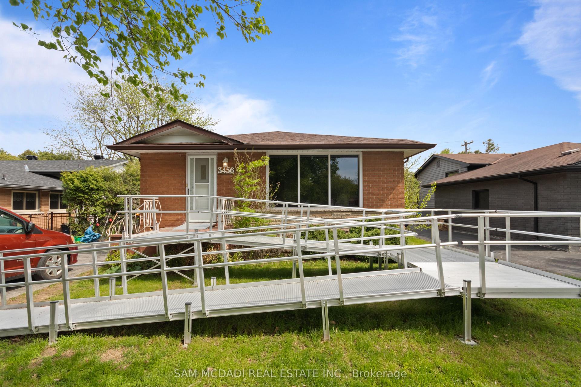 3456 Rexway Drive Upper #Upper — photo 1