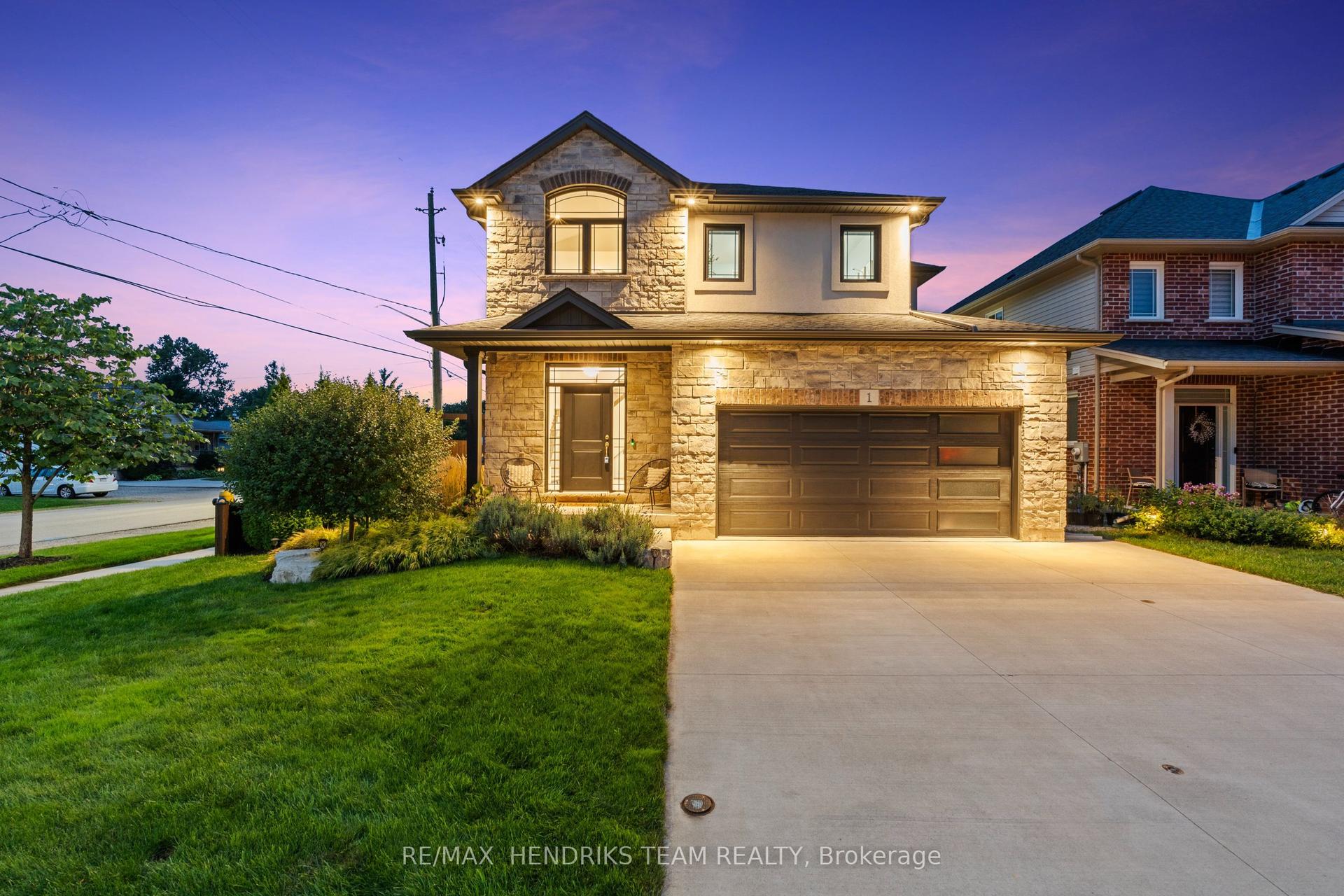 1 Olde School Court, St. Catharines — Detached for sale, photo 1