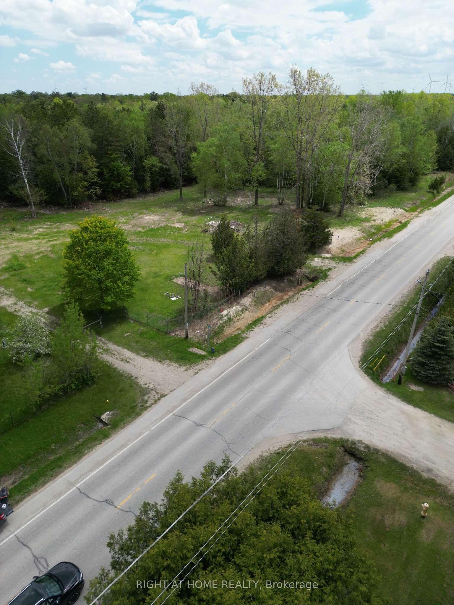 PART 4 W. Ipperwash Road, Lambton Shores — Land for sale, photo 1