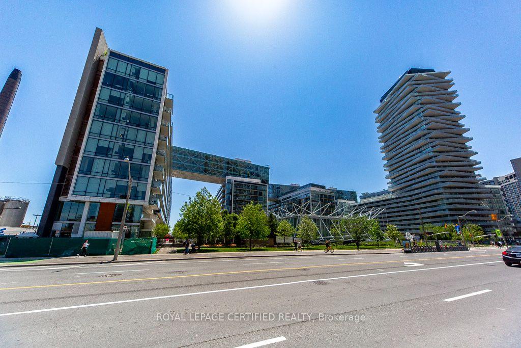 29 Queens Quay Street E 928 #928 — photo 1