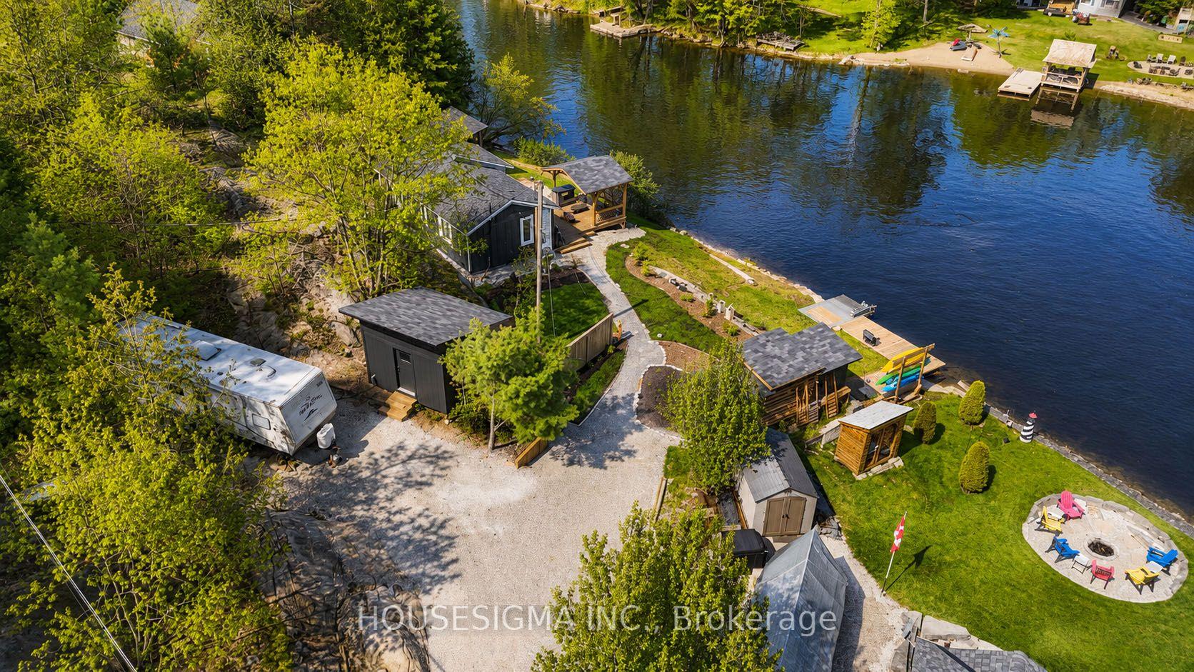 8150 Laidlaw Avenue — photo 1