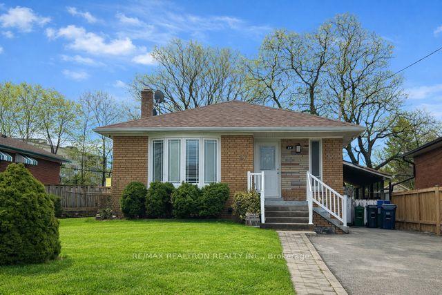 27 Safari Street (Main) #(Main), Toronto — Detached for lease, photo 1