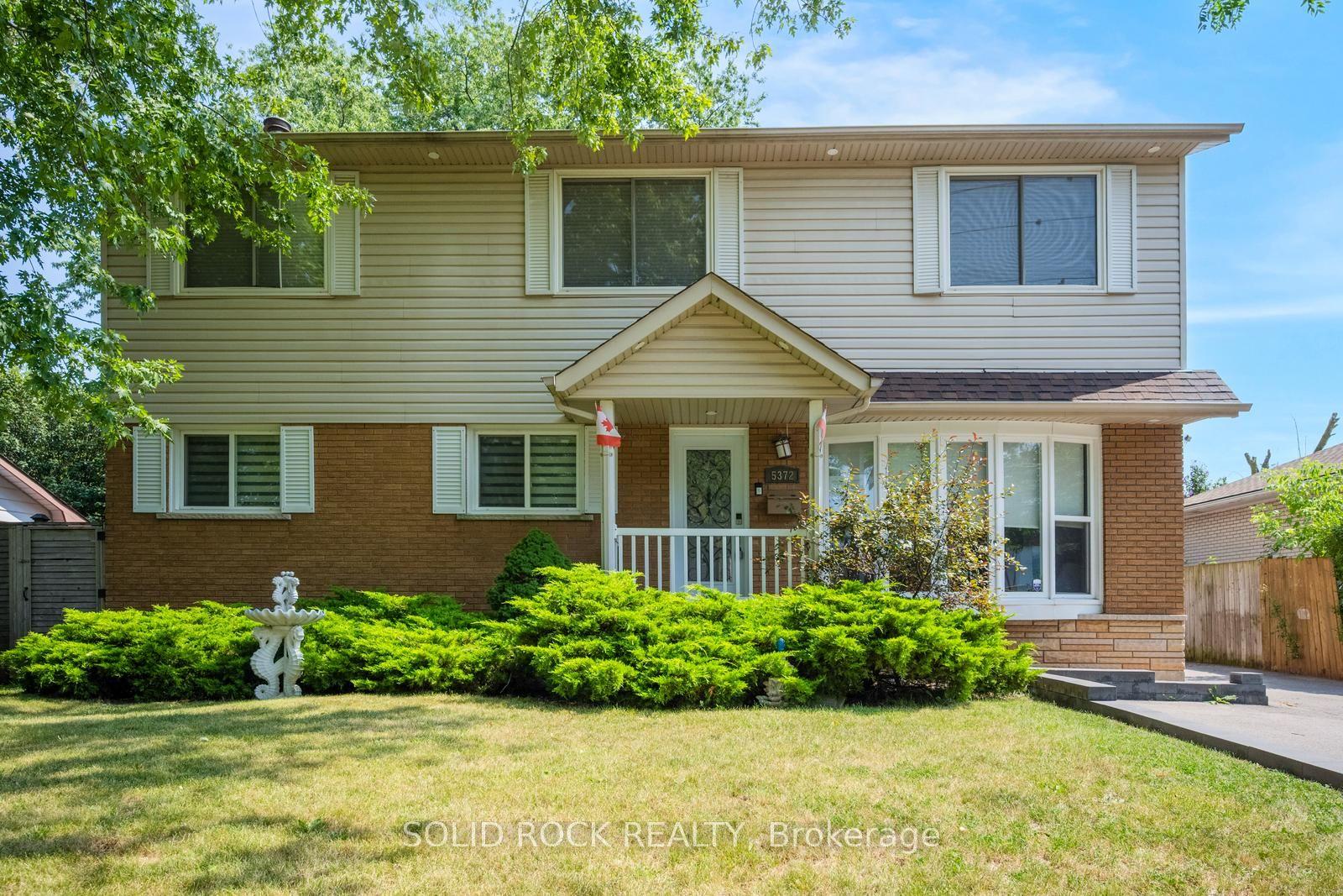 5372 Spruce Avenue, Burlington — Detached for sale, photo 1
